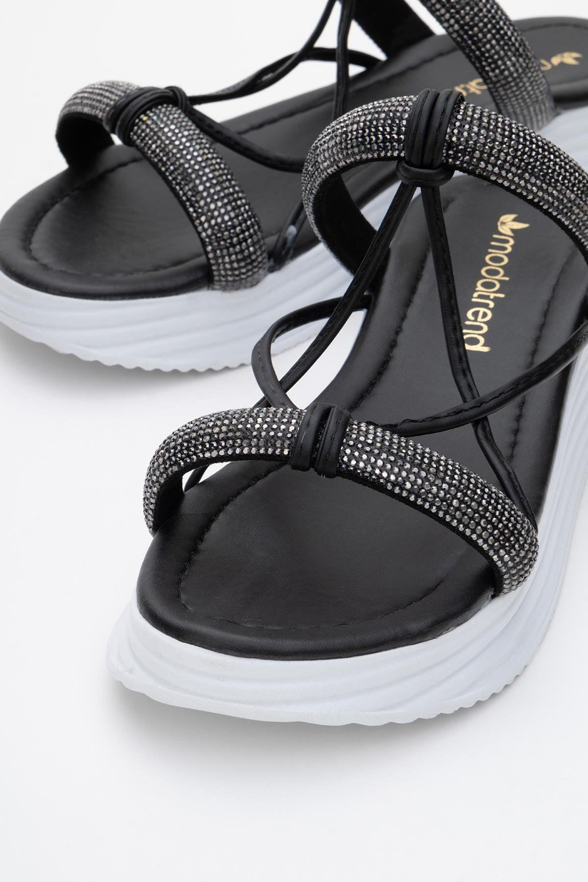Kadın Taşlı Düz Terlik SİYAH BEYAZ - Görsel 4