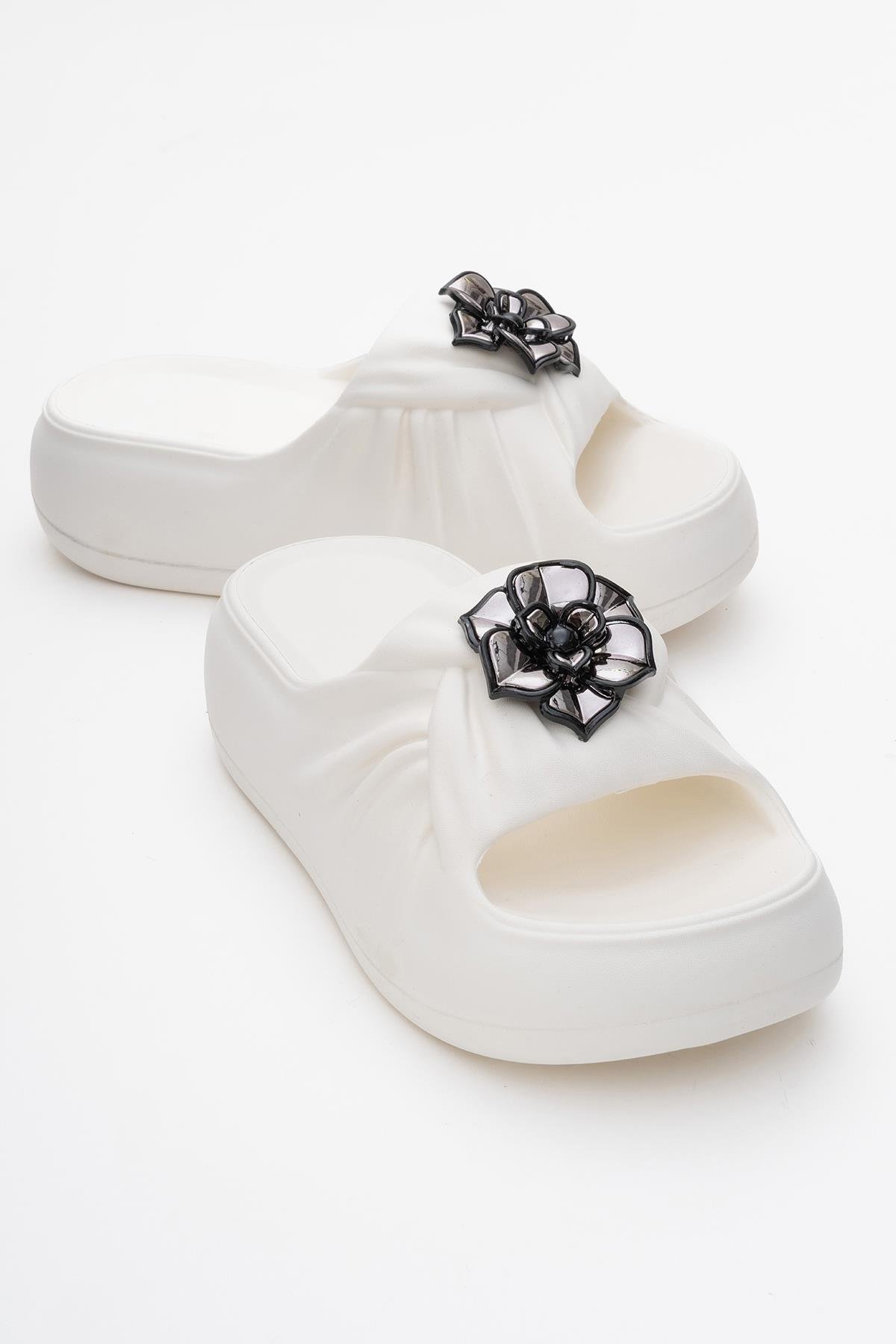 Tokalı Kadın Düz Terlik EKRU - Görsel 2