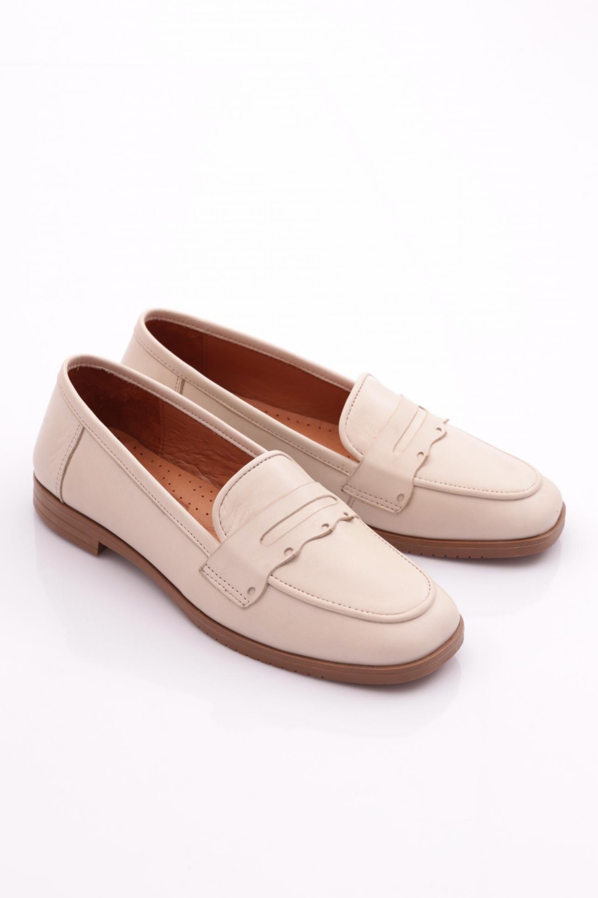 010 Kadin Küt Burun Şekilli Babet - Görsel 3