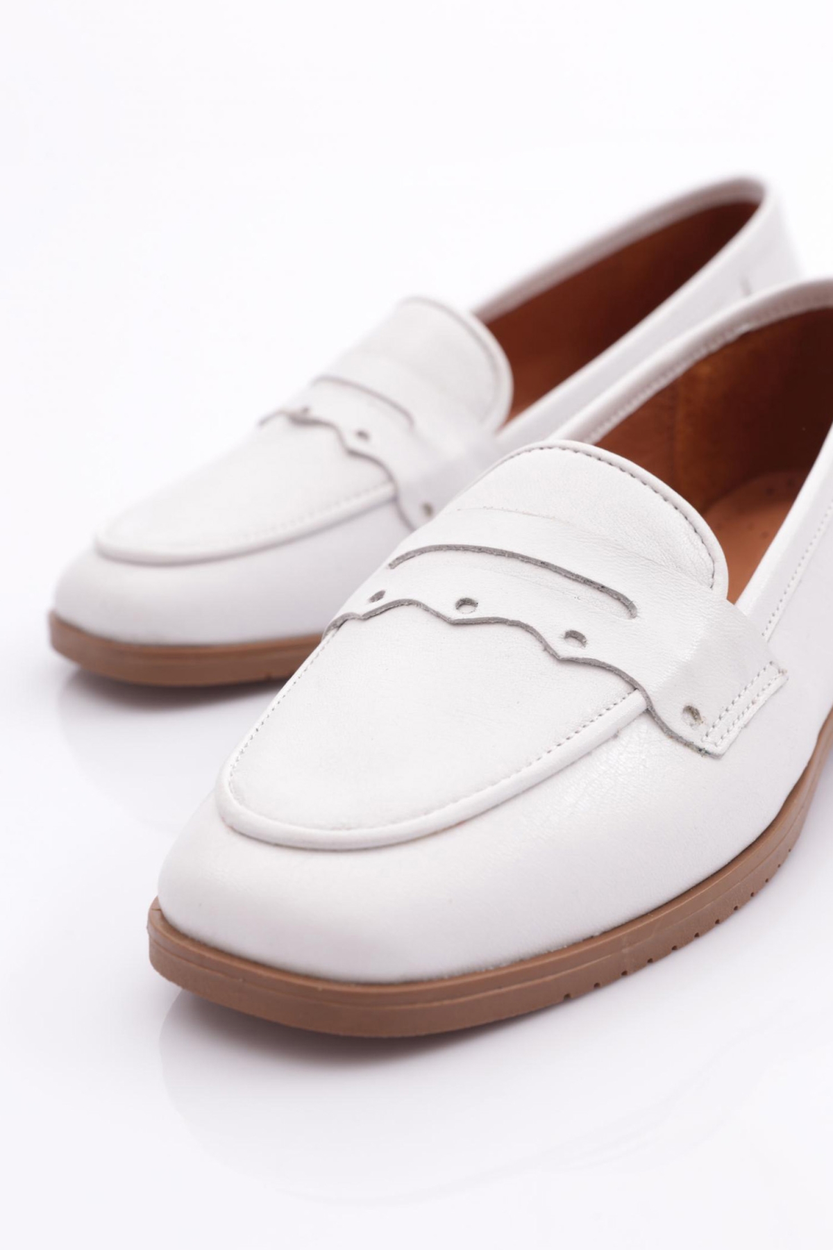 010 Kadin Küt Burun Şekilli Babet - Görsel 5