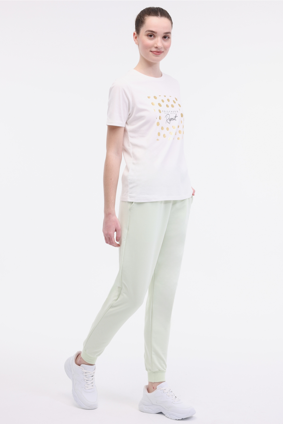 https://floimages.mncdn.com/media/catalog/product/25-05/05/101931661_m3.JPG