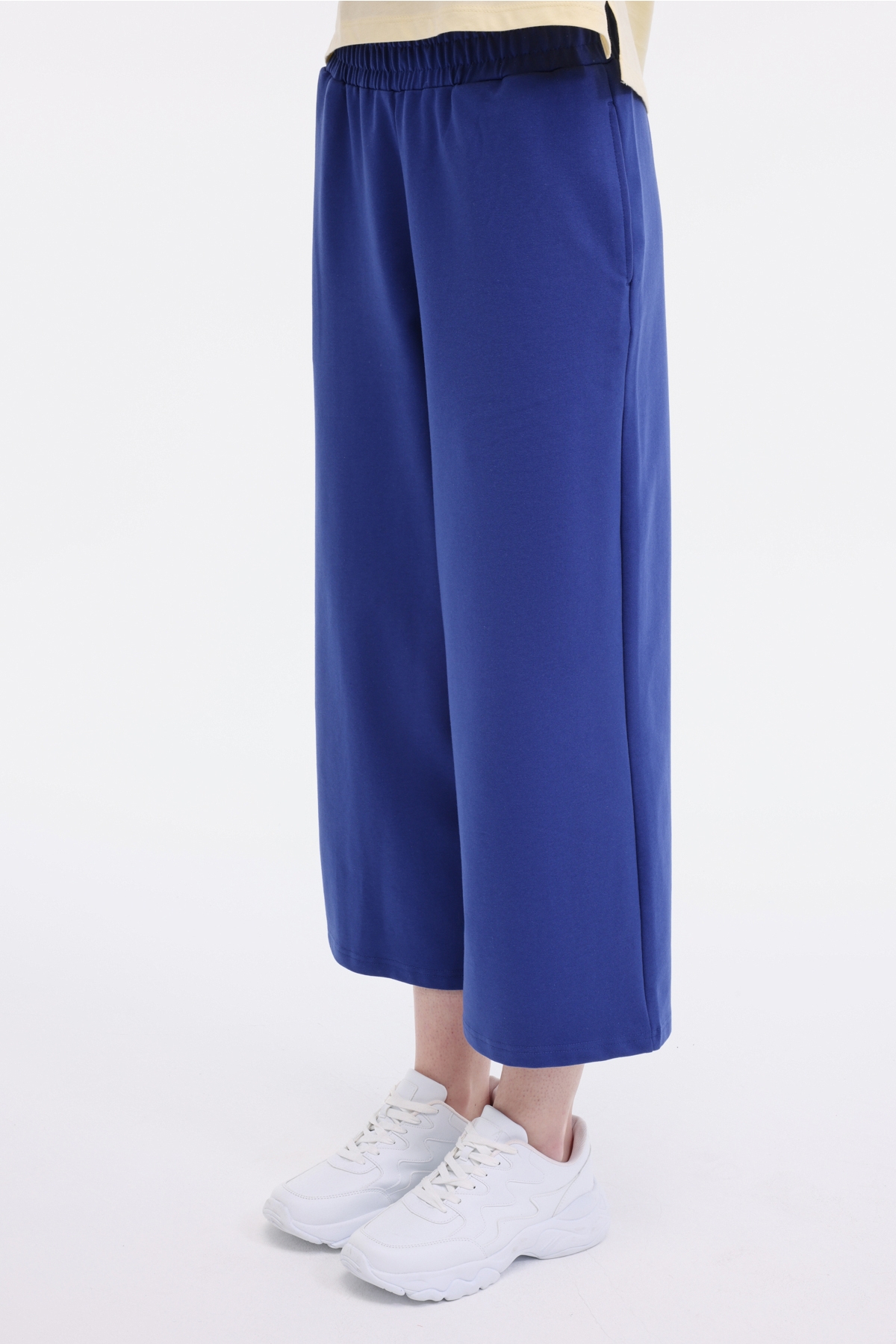 https://floimages.mncdn.com/media/catalog/product/25-05/05/102006536_m1.JPG