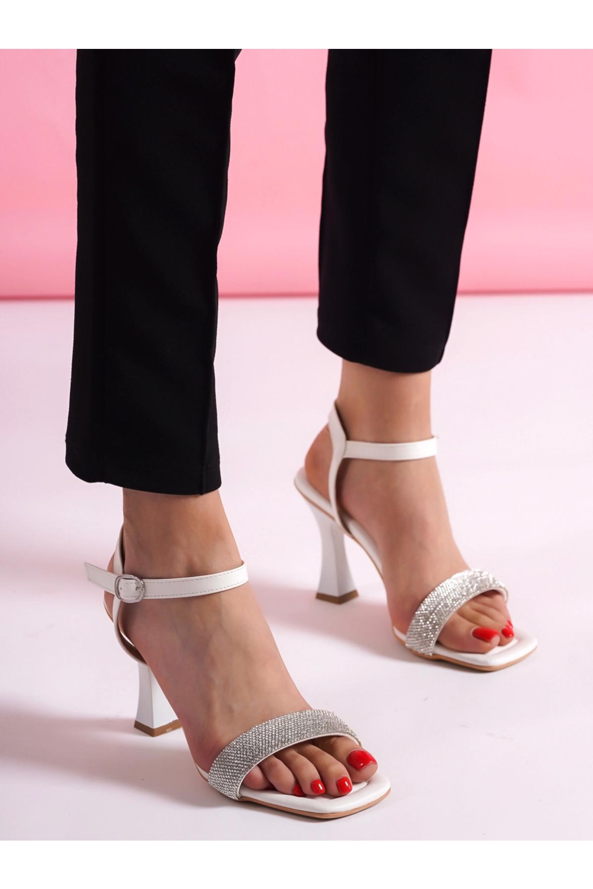 Şerit Taşlı Tek Bant Topuklu Kadın Abiye Ayakkabı - Görsel 4