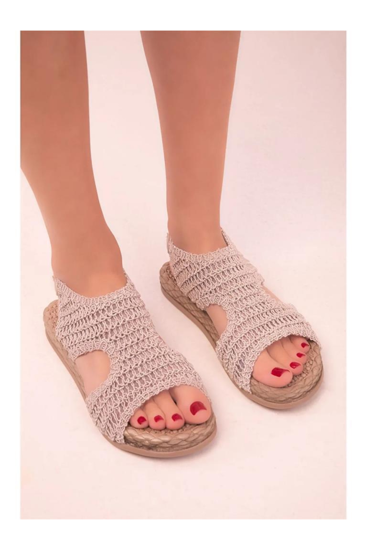 İnce Tabanlı Önü Açık Örgü Desenli Lastikli Triko Kadın Sandalet - Görsel 3