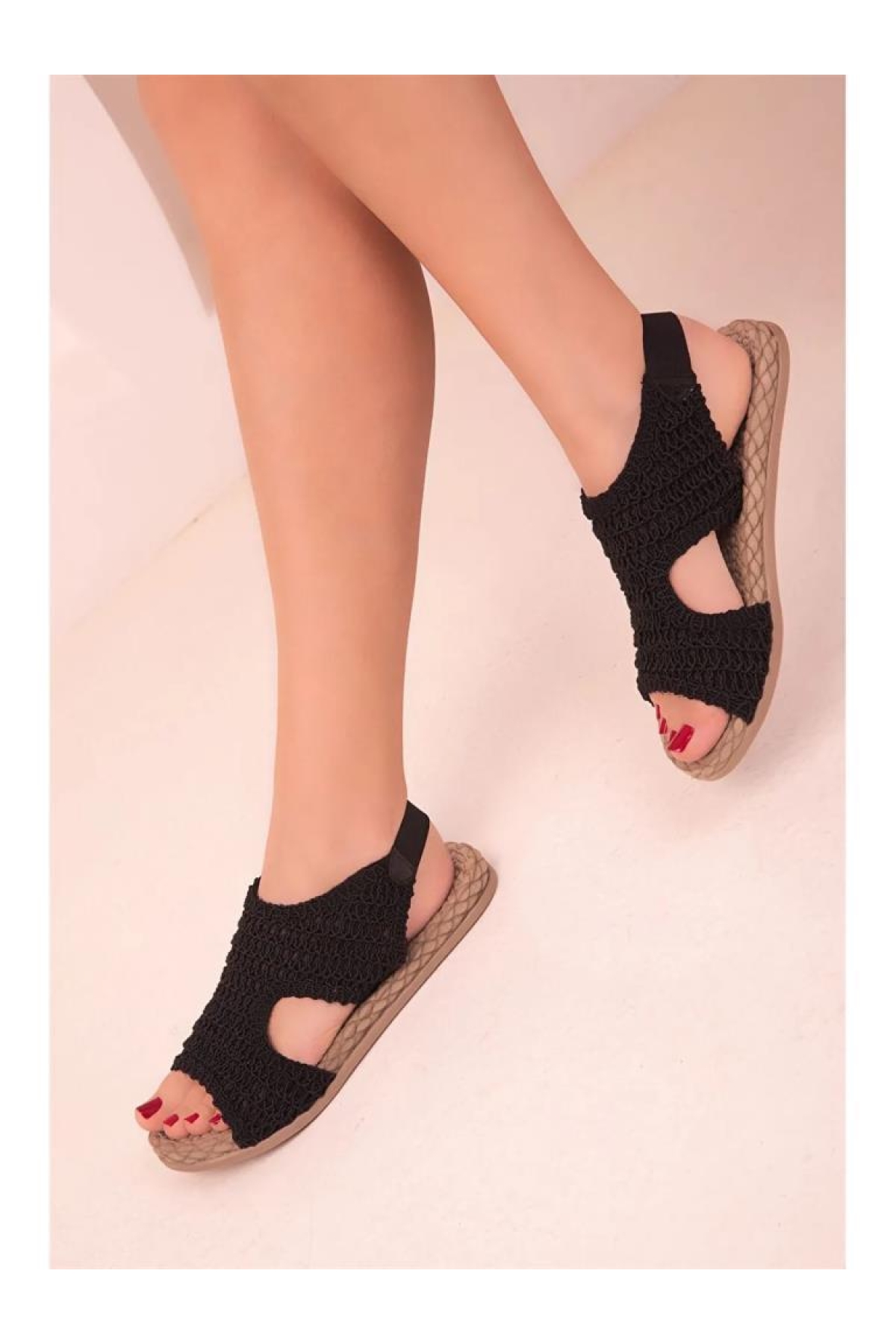 İnce Tabanlı Önü Açık Örgü Desenli Lastikli Triko Kadın Sandalet - Görsel 3