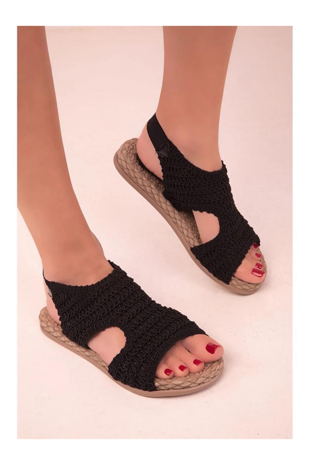 İnce Tabanlı Önü Açık Örgü Desenli Lastikli Triko Kadın Sandalet - Görsel 5