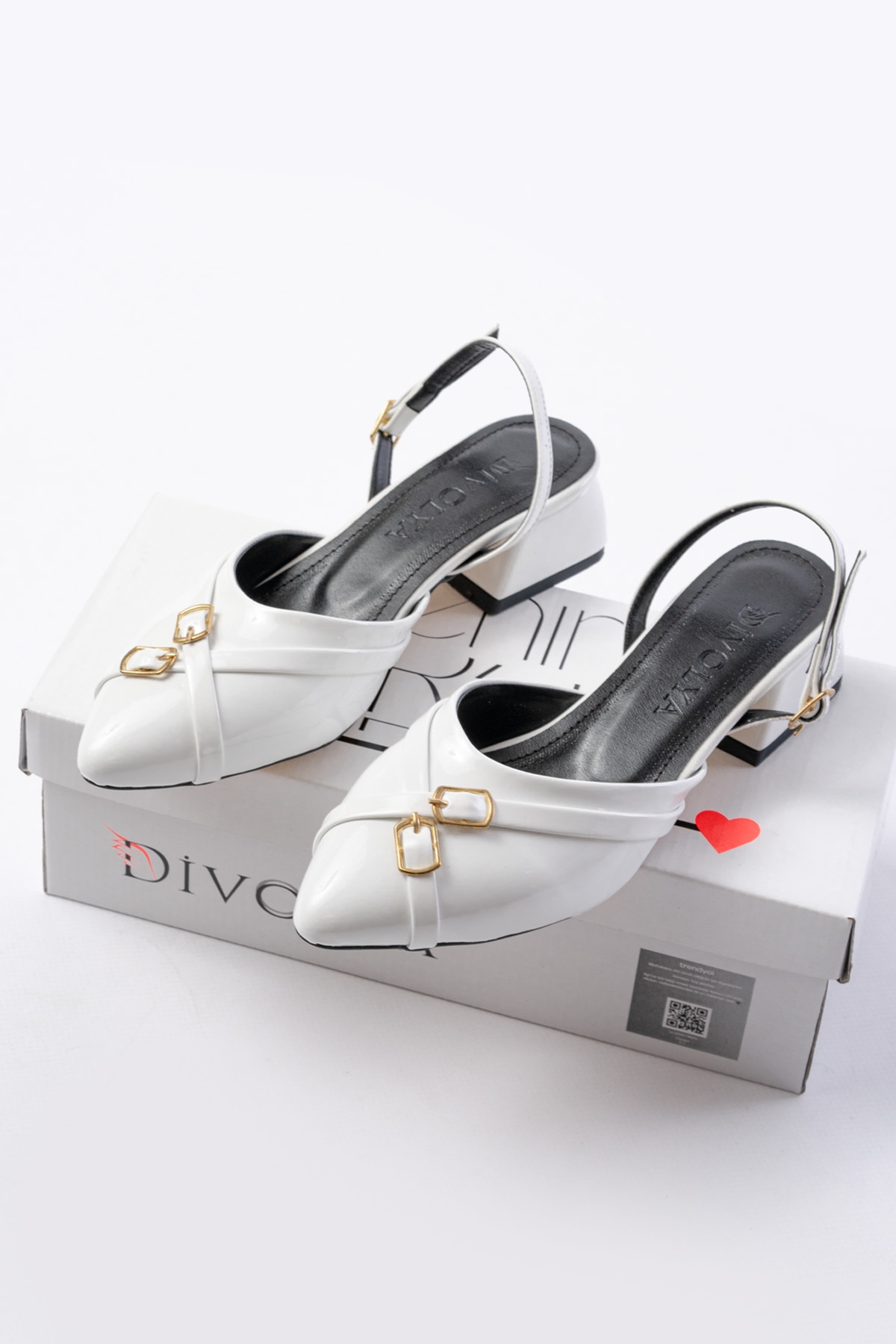 Gabriel Beyaz Rugan Çapraz Tokalı (4 cm Topuklu) Sivri Burun Babet Ayakkabı - Görsel 4