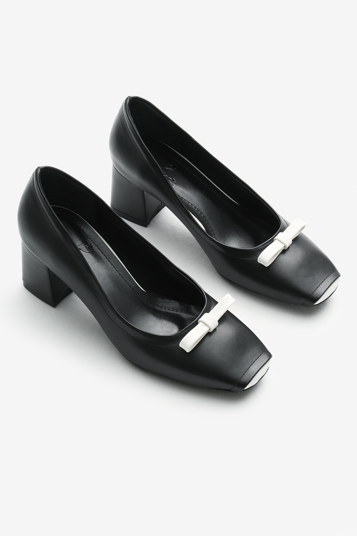 Kadın Siyah Neolit Taban Fiyonk Tokalı Kare Burunlu Kalın Topuklu Ayakkabı - Görsel 5