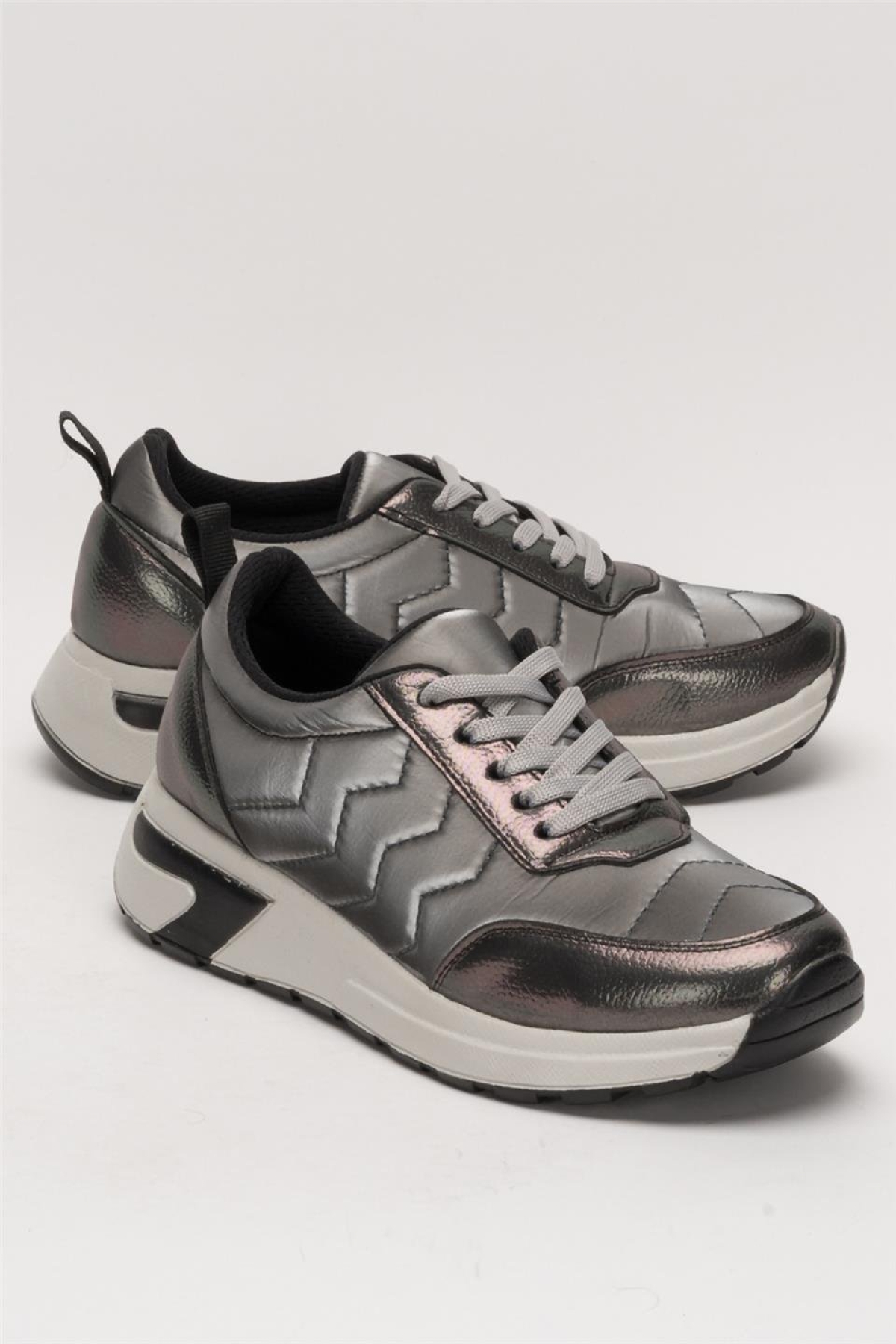 Kadın Günlük Rahat Comfort Taban Parlak Spor Sneaker Ayakkabı GÜMÜŞ - Görsel 3