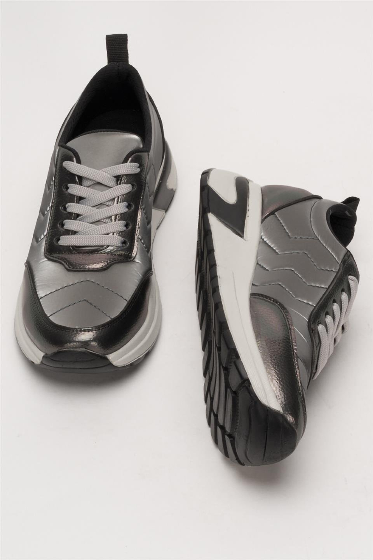 Kadın Günlük Rahat Comfort Taban Parlak Spor Sneaker Ayakkabı GÜMÜŞ - Görsel 8