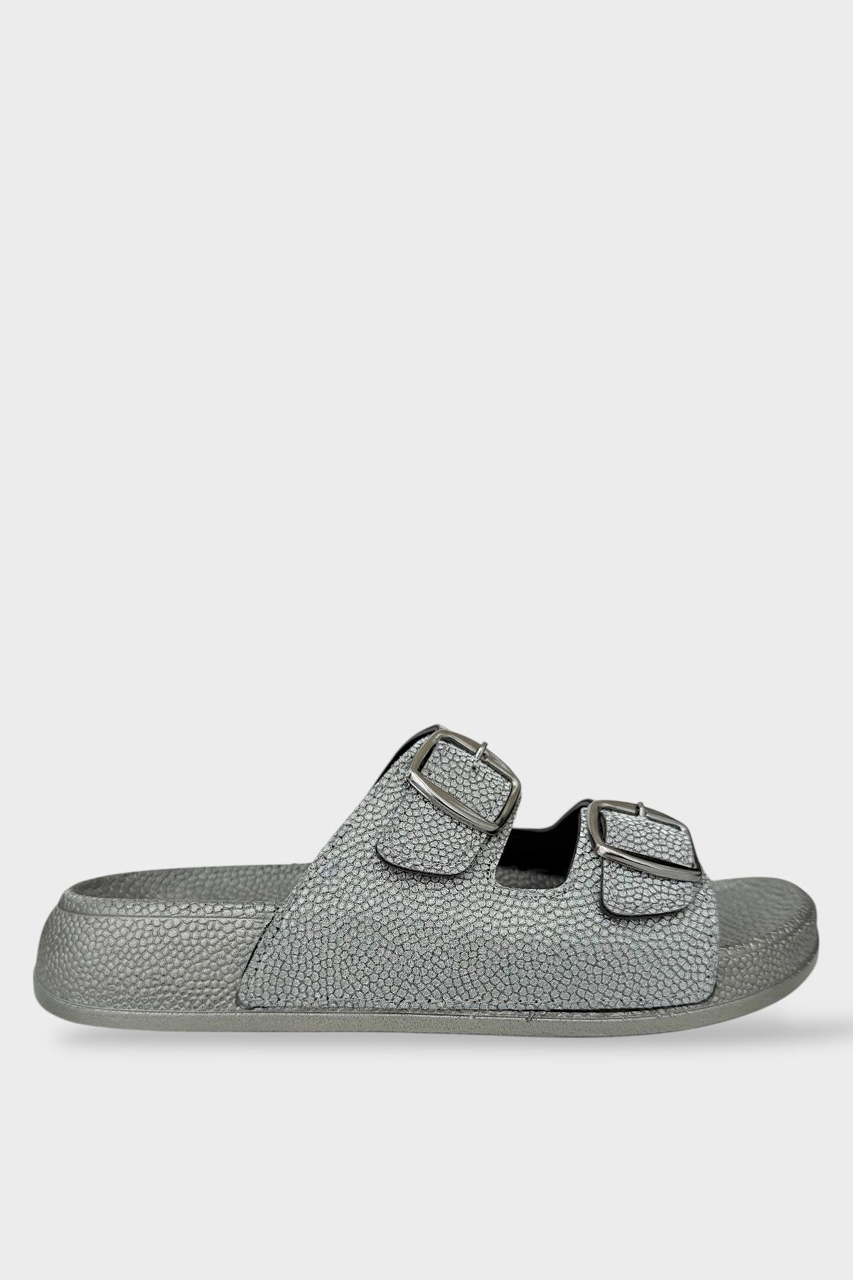 Kadın Simli Çift Bant Ayarlanabilr Tokalı Terlik FÜME - Görsel 2