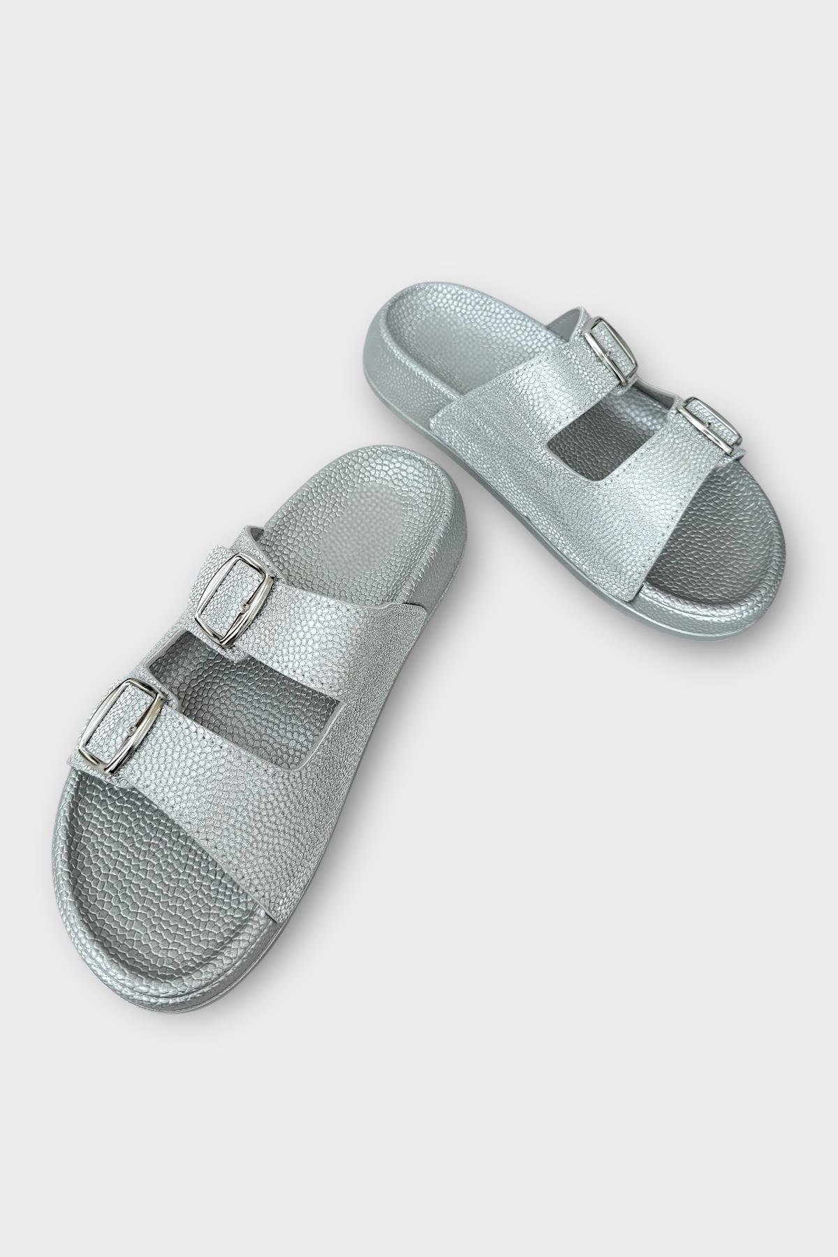 Kadın Simli Çift Bant Ayarlanabilr Tokalı Terlik GÜMÜŞ - Görsel 4