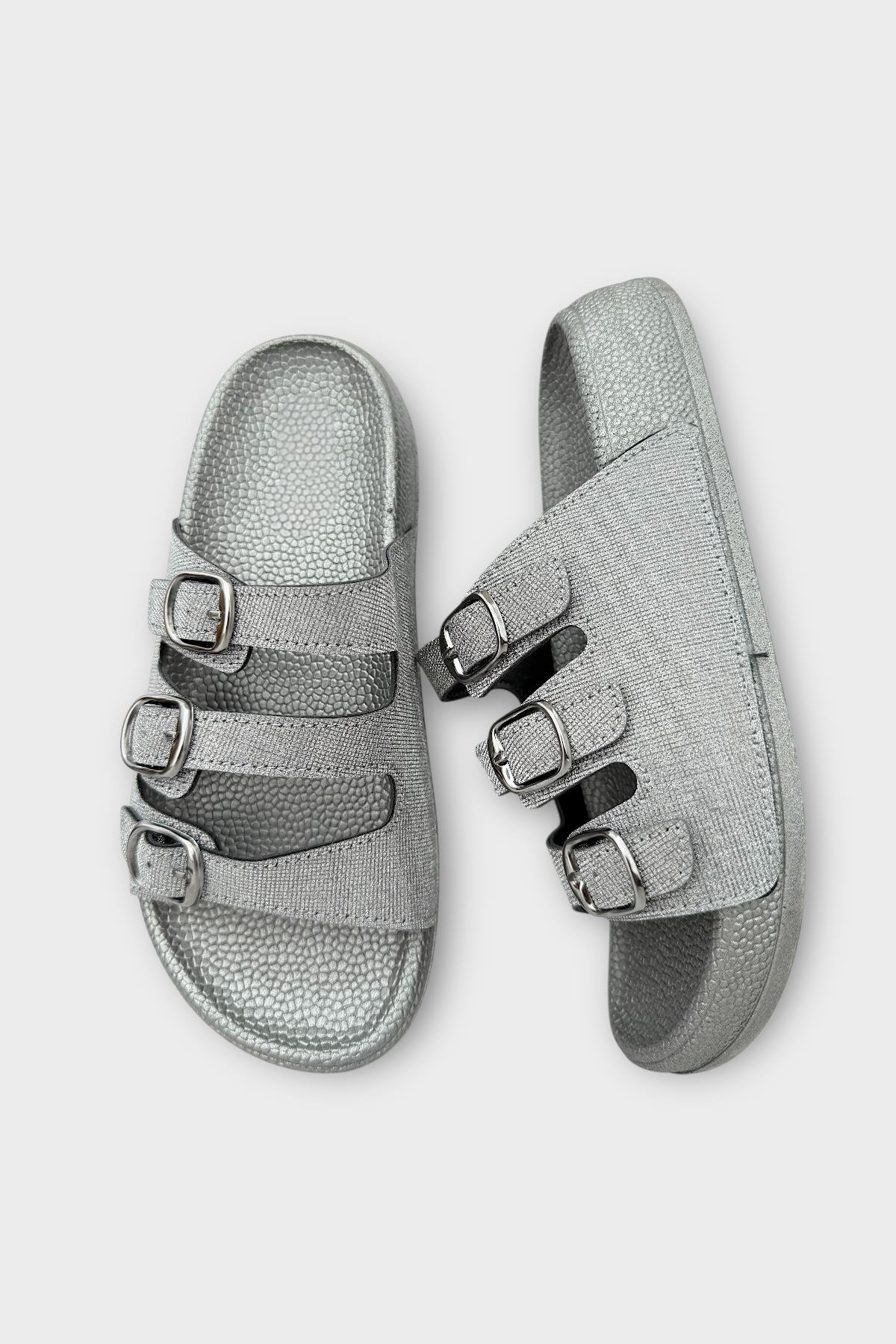 Kadın Üç Bant Ayarlanabilr Tokalı Terlik FÜME - Görsel 7