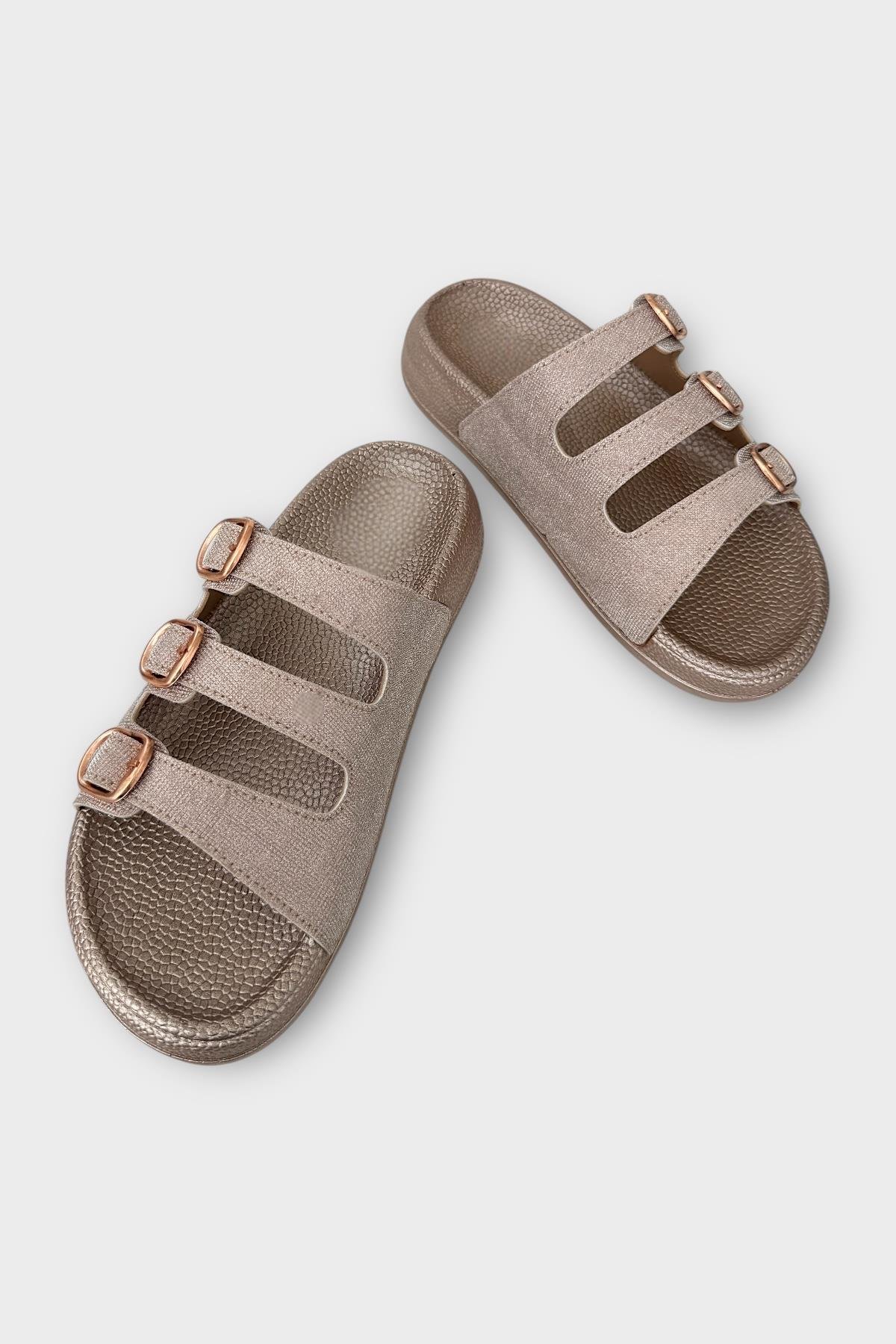 Kadın Üç Bant Ayarlanabilr Tokalı Terlik BRONZ - Görsel 4