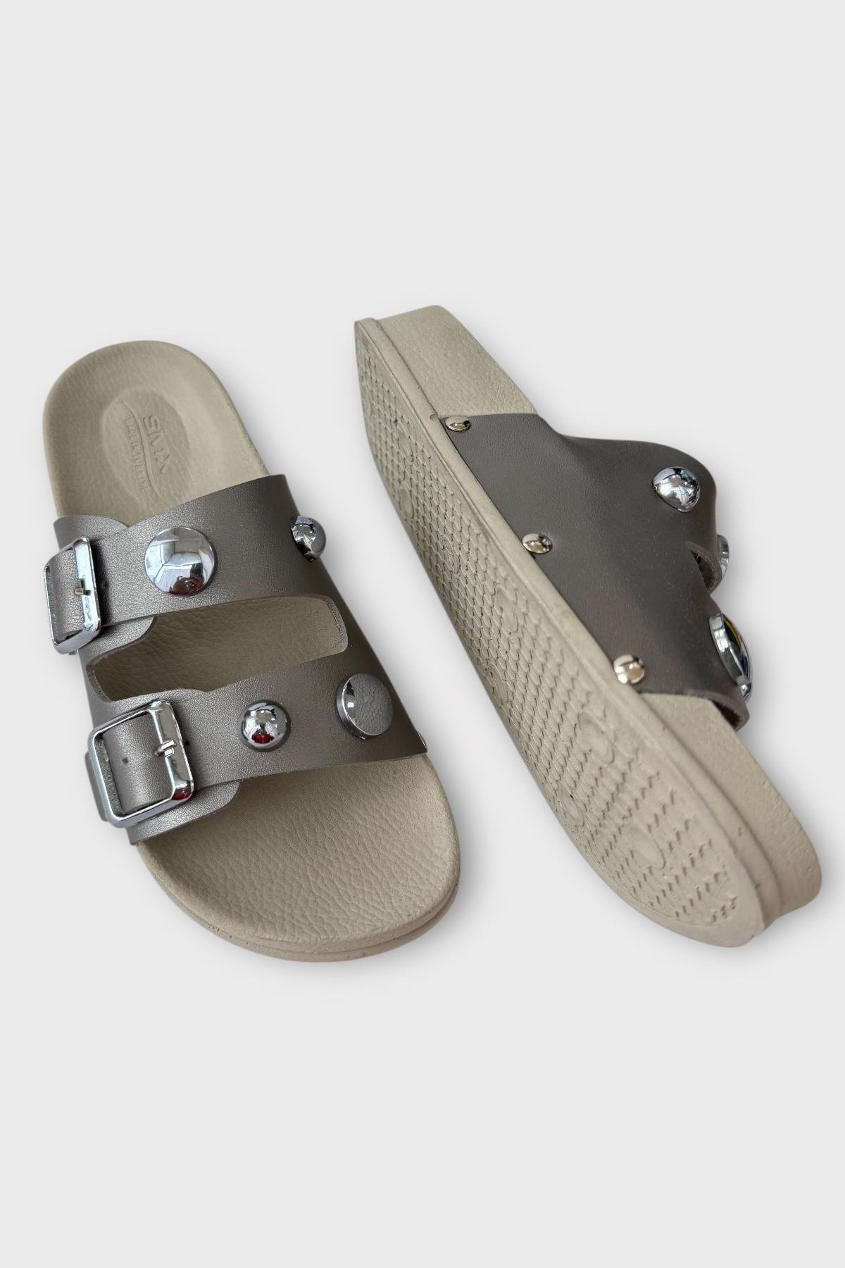 Kadın Çift Bantlı Toka Detaylı Günlük Konfor Terlik GÜMÜŞ - Görsel 5