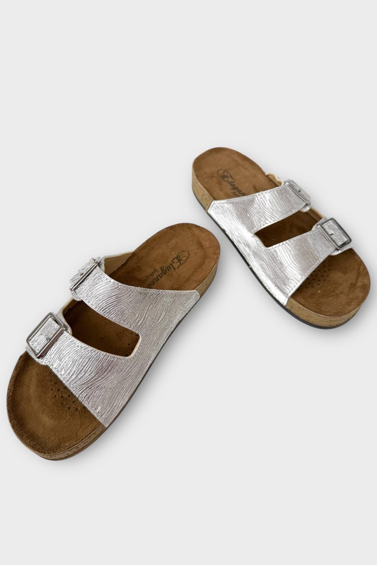 Kadın Günlük Terlik Ayarlanabililr Tokalı Çift Bantlı Şık Ortopedik Yazlık Ev Plaj Tatil Terliği GÜMÜŞ - Görsel 4