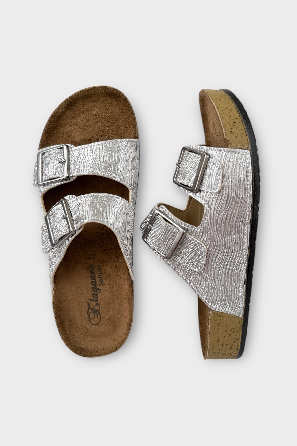 Kadın Günlük Terlik Ayarlanabililr Tokalı Çift Bantlı Şık Ortopedik Yazlık Ev Plaj Tatil Terliği GÜMÜŞ - Görsel 7