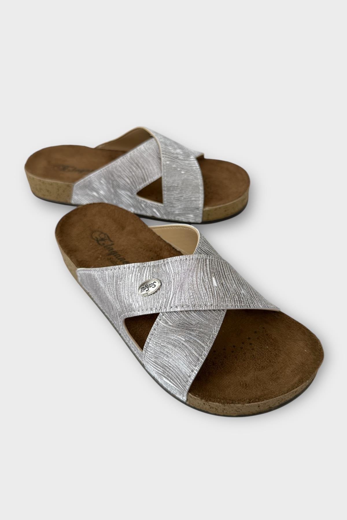 Kadın Günlük Terlik Çapraz Şık Ortopedik Yazlık Ev Plaj Tatil Terliği GÜMÜŞ - Görsel 3
