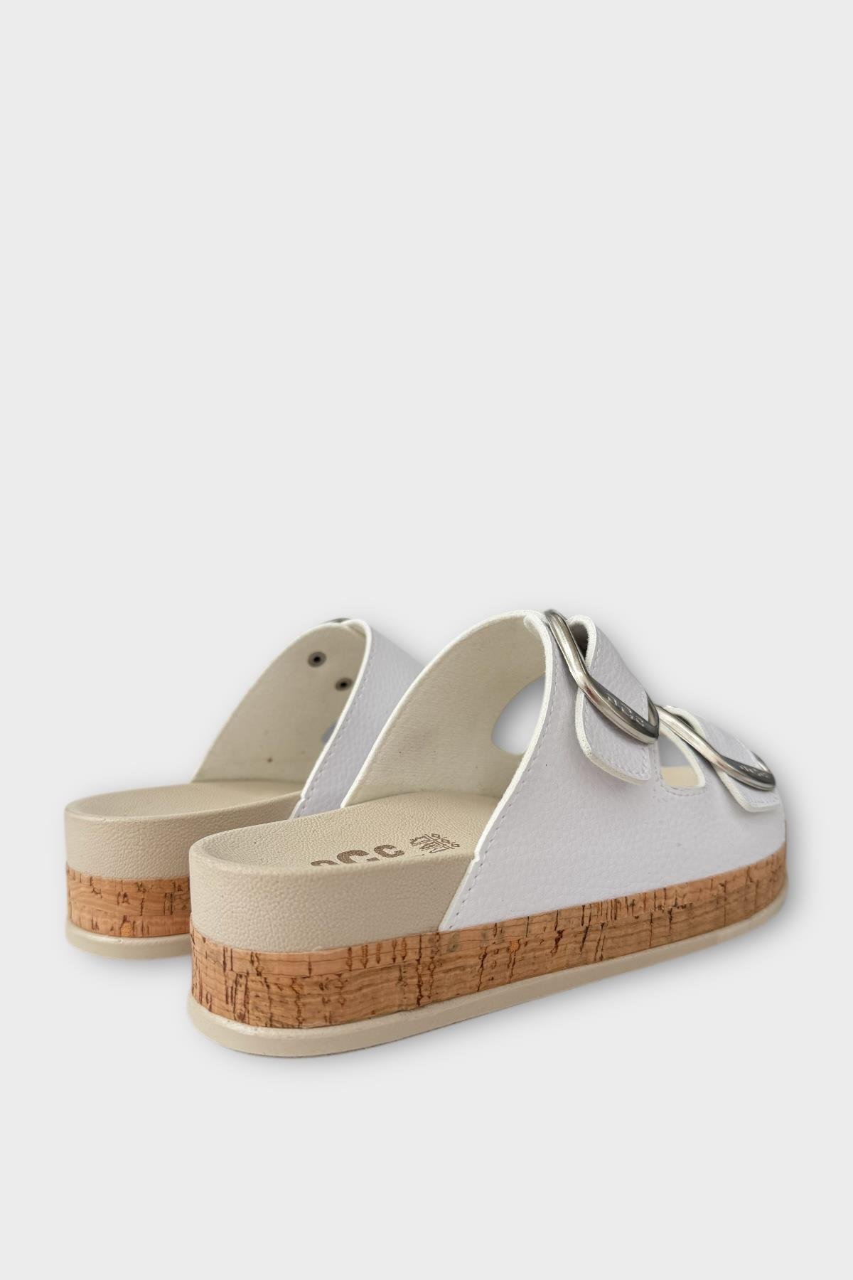 Kadın Günlük Terlik Kalın Taban Tokalı Çift Bantlı Rahat Şık Yazlık Ev Plaj Tatil Terliği BEYAZ - Görsel 6