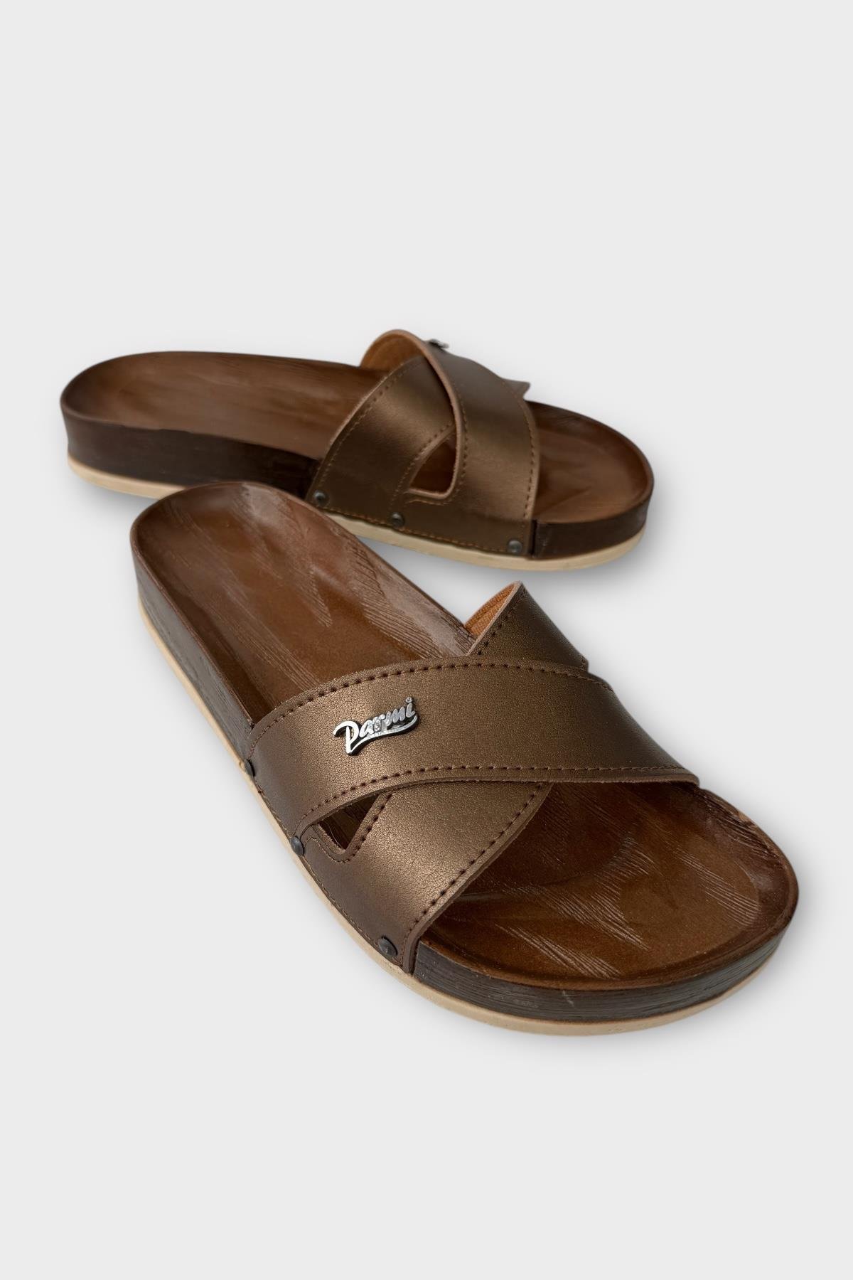 Kadın Günlük Terlik Çapraz Şık Ortopedik Yazlık Ev Plaj Tatil İş Terliği KAHVERENGİ - Görsel 3