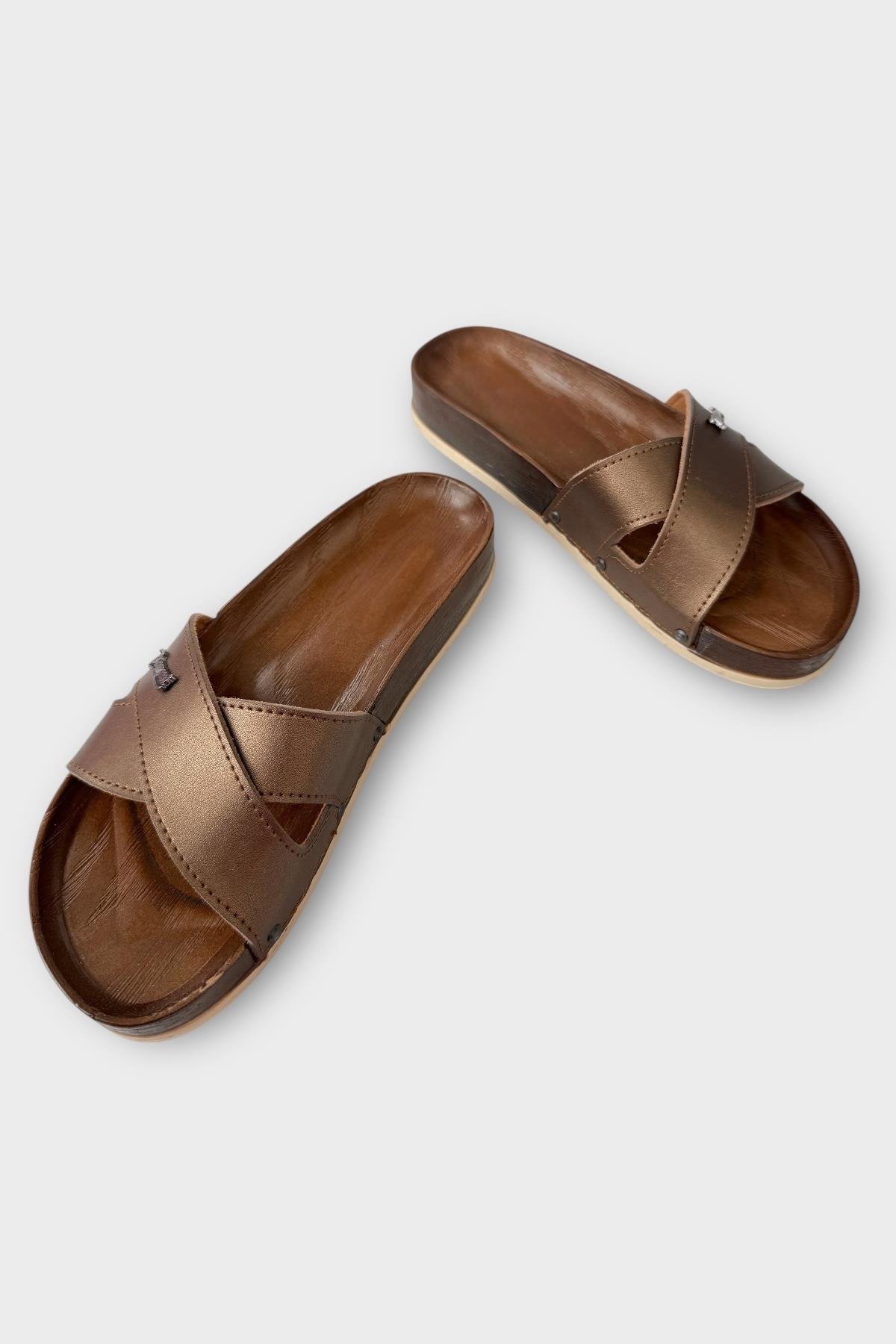 Kadın Günlük Terlik Çapraz Şık Ortopedik Yazlık Ev Plaj Tatil İş Terliği KAHVERENGİ - Görsel 4