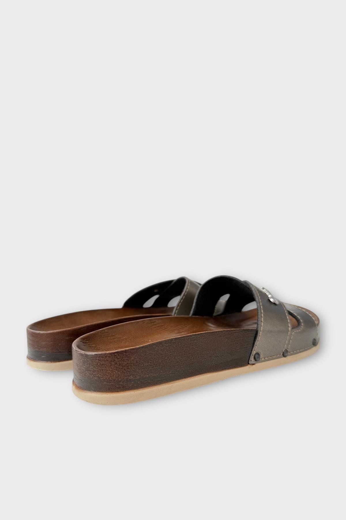 Kadın Günlük Terlik Çapraz Şık Ortopedik Yazlık Ev Plaj Tatil İş Terliği PLATİN - Görsel 6