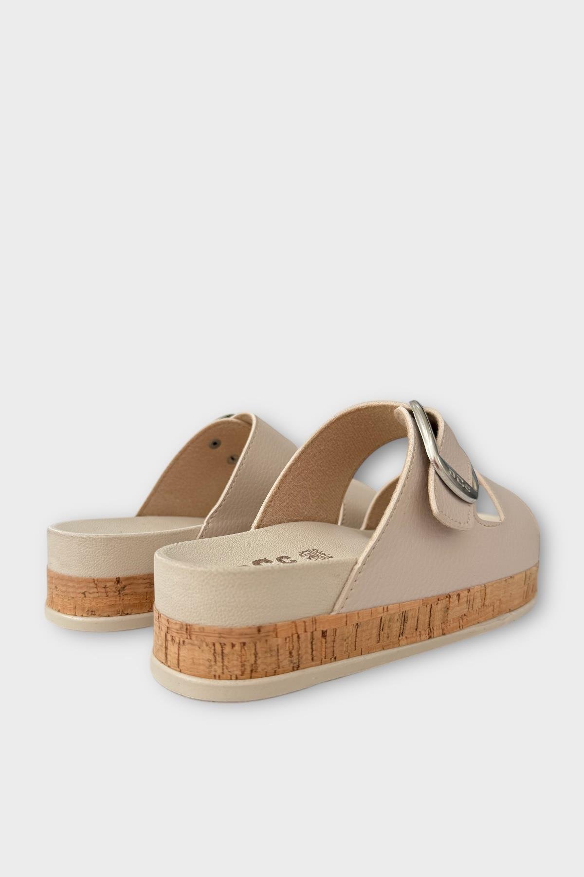 Kadın Günlük Terlik Kalın Taban Tokalı Rahat Şık Yazlık Ev Plaj Tatil Terliği BEJ - Görsel 6