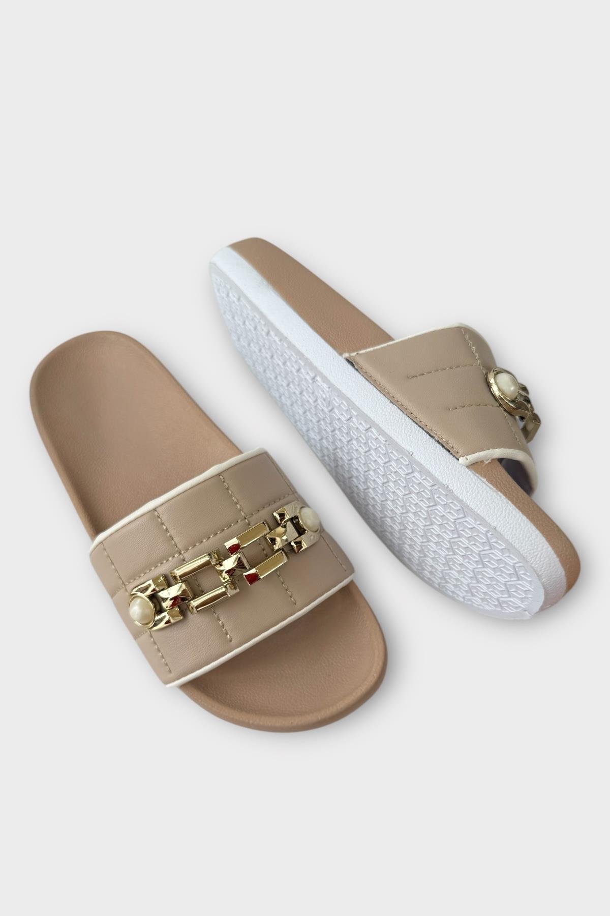 Kadın Günlük Terlik Tokalı Şık Yazlık Ev Plaj Tatil İş Terliği BEJ - Görsel 5