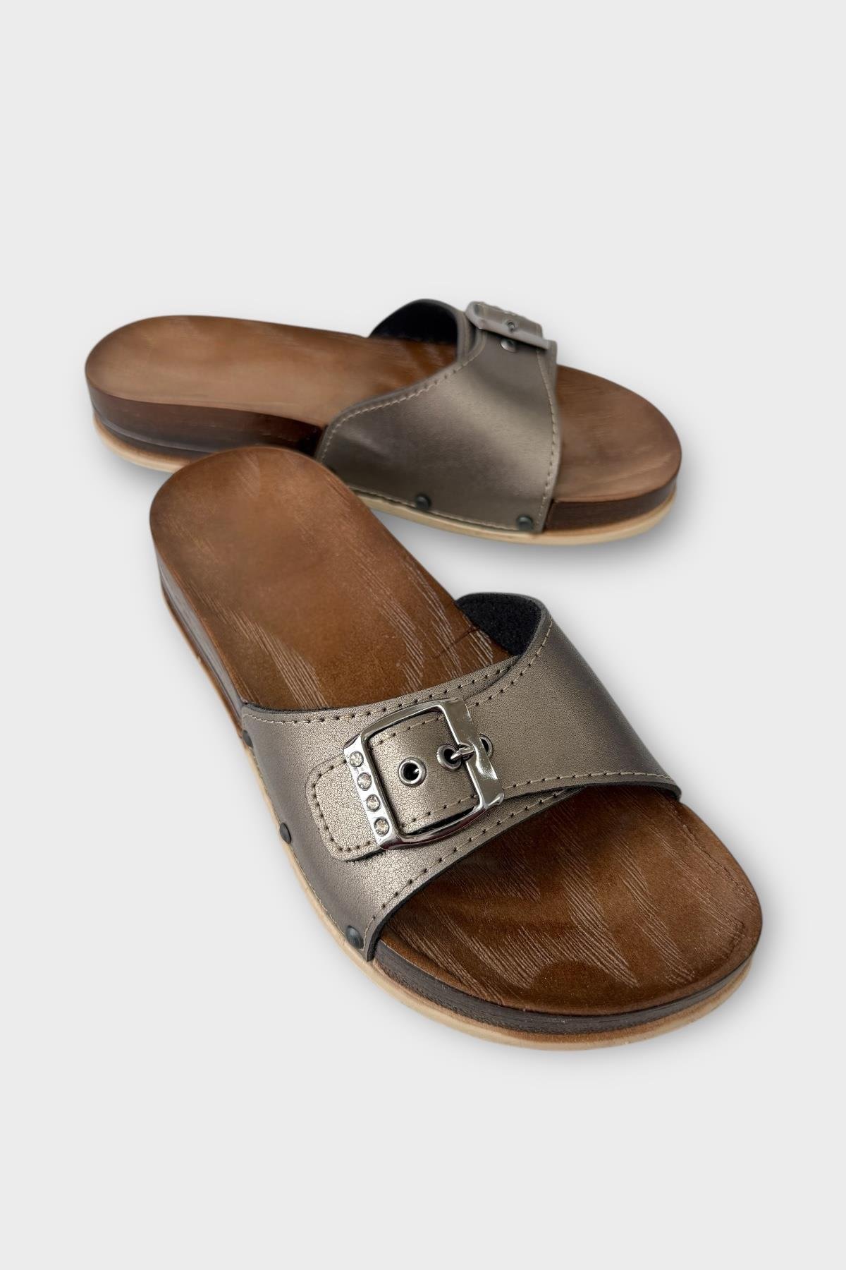 Kadın Günlük Terlik Ayarlanabilir Tek Bant Şık Ortopedik Yazlık Ev Plaj Tatil İş Terliği PLATİN - Görsel 3