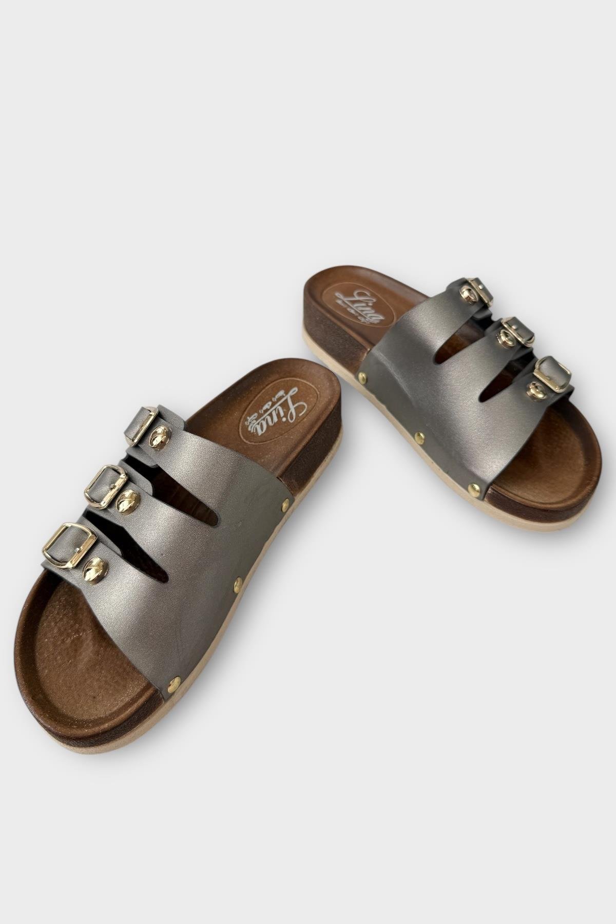 Kadın Günlük Terlik Tokalı Üç Bant Şık Ortopedik Yazlık Ev Plaj Tatil İş Terliği PLATİN - Görsel 4