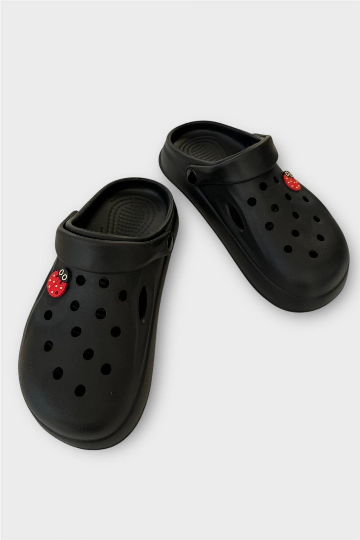 Kadın Comfort Uğur Böceği Tokalı Medikal Hemşire Sabo Terlik SİYAH - Görsel 5