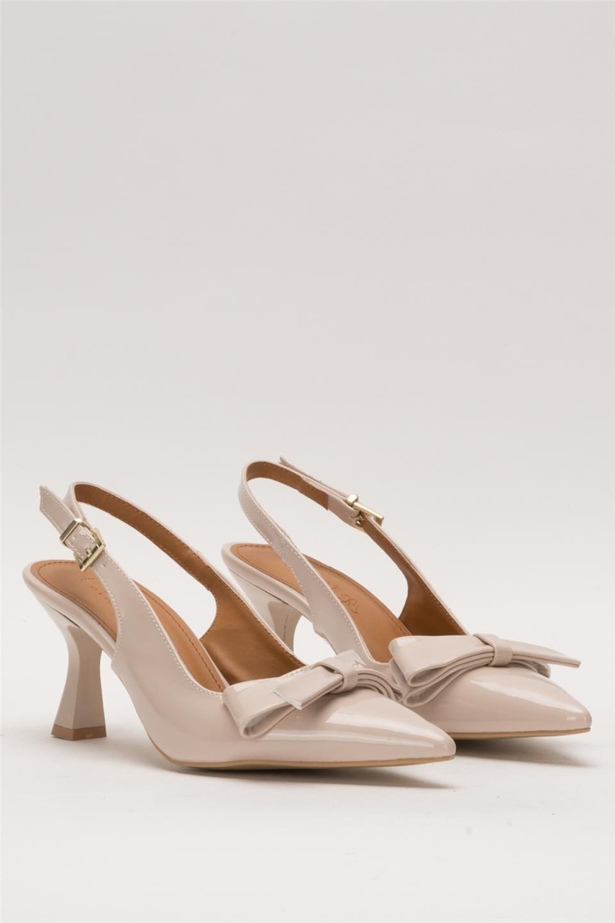 Kadın Fiyonk Tokalı Sivri Burun Arkası Açık 8 Cm Topuklu Ayakkabı BEJ - Görsel 4