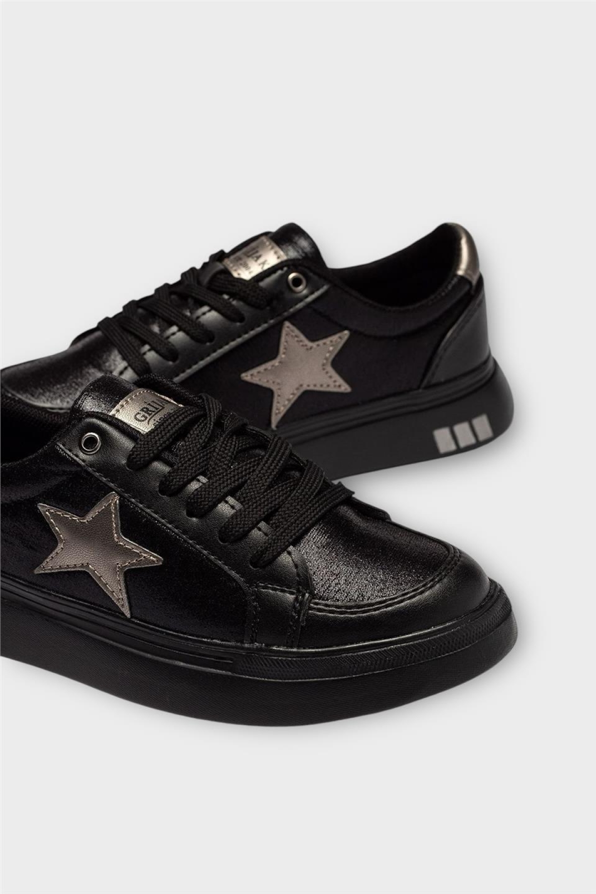 Kadın Yıldız Detay Şık Günlük Spor Sneaker Ayakkabı SİYAH - Görsel 3