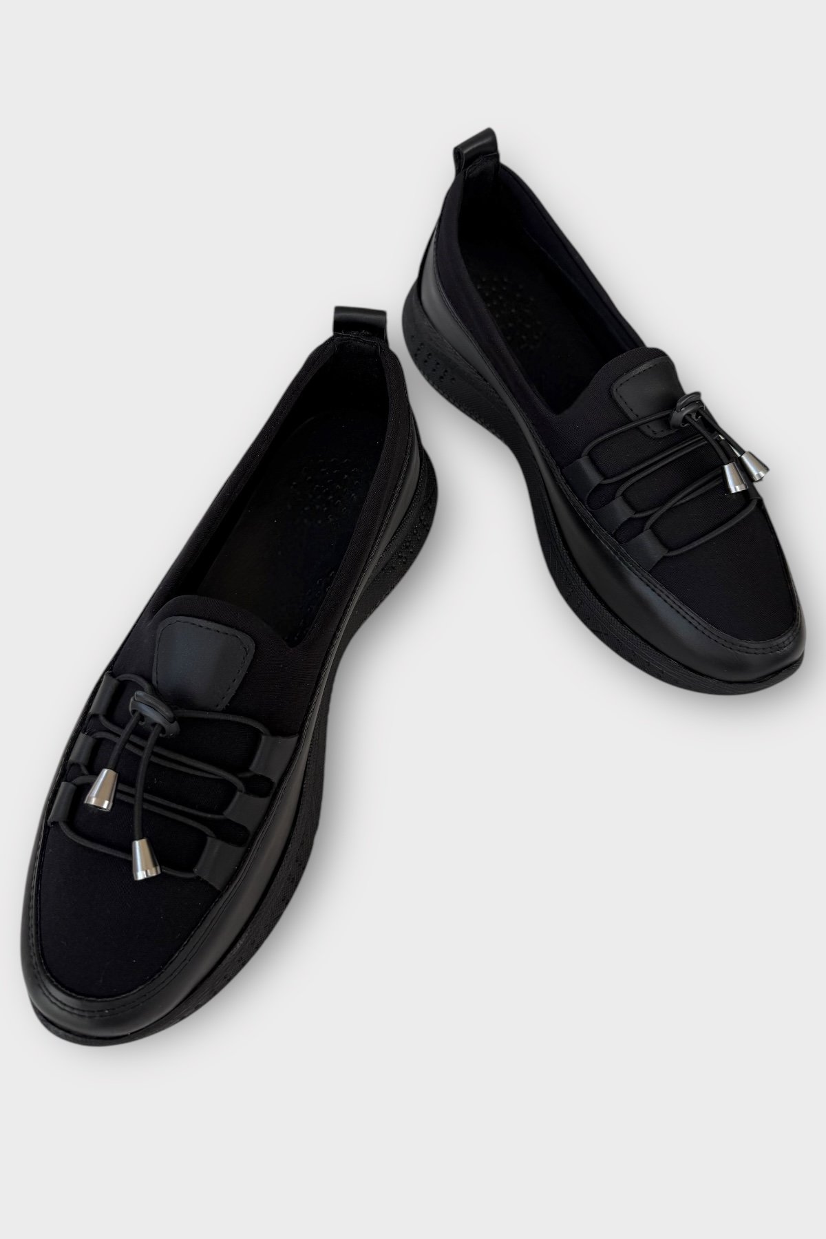 Kadın Günlük Hafif Mevsimlik Rahat Ortopedik Casual Ayakkabı SİYAH - GÜMÜŞ - Görsel 4