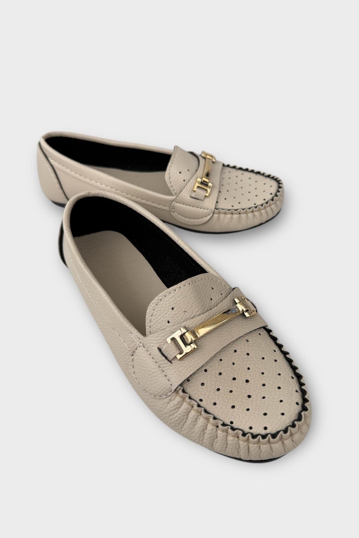 Kadın Delikli Tokalı Babet Ayakkabı KREM - Görsel 3