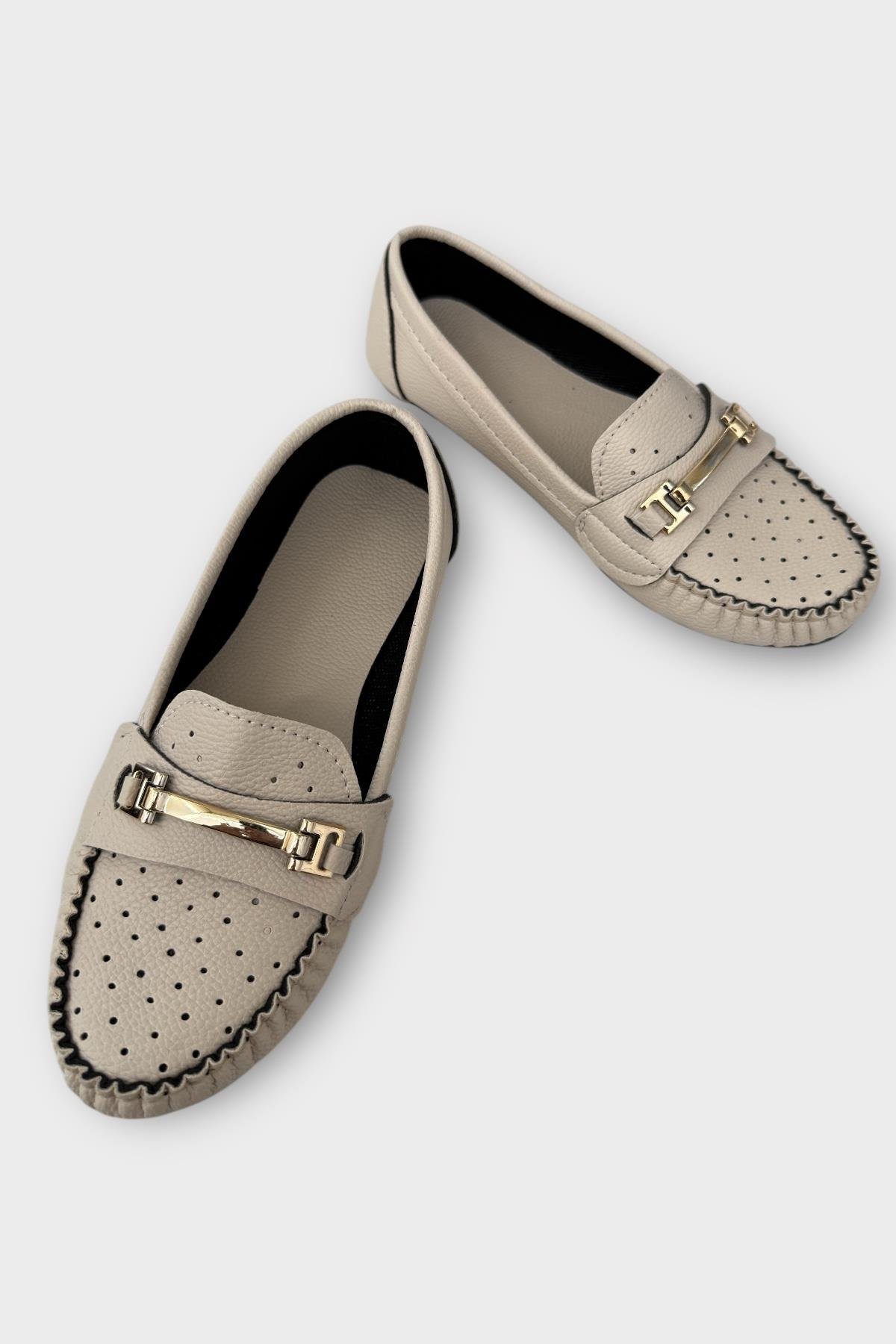 Kadın Delikli Tokalı Babet Ayakkabı KREM - Görsel 4