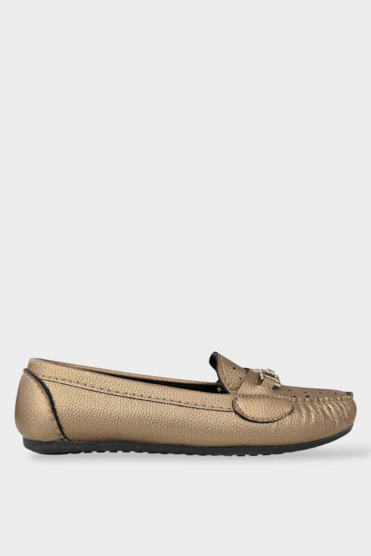 Kadın Delikli Tokalı Babet Ayakkabı ALTIN - Görsel 2