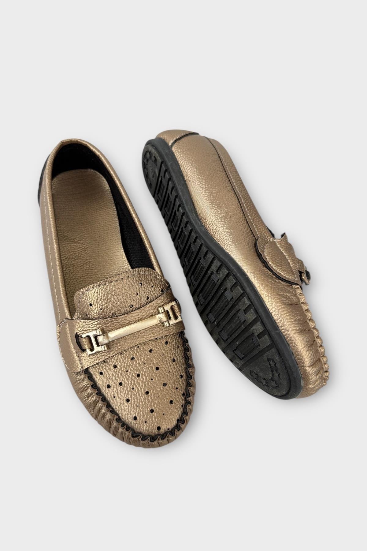 Kadın Delikli Tokalı Babet Ayakkabı ALTIN - Görsel 5