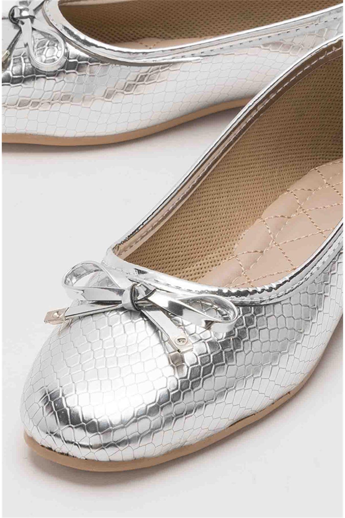 Fiyonklu Günlük Kadın Babet Ayakkabı GÜMÜŞ - Görsel 6