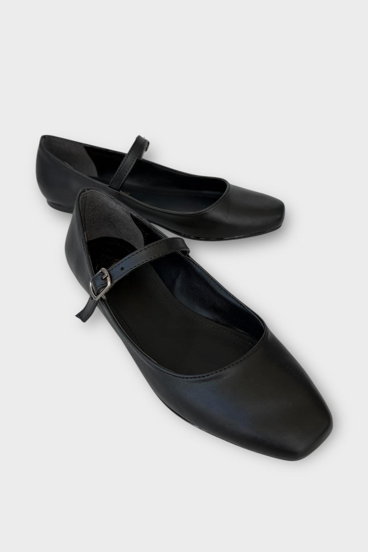 Kadın Kemer Detay Babet Ayakkabı SİYAH - Görsel 3