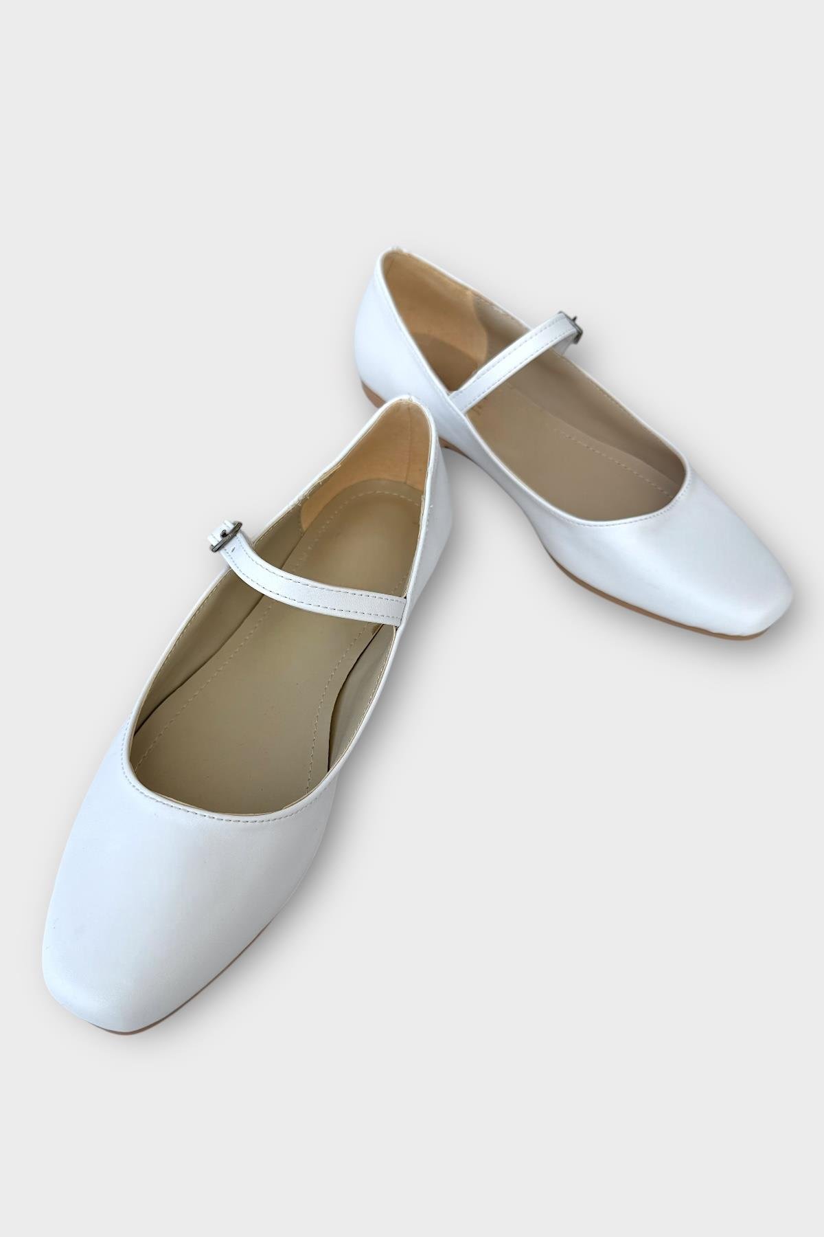 Kadın Kemer Detay Babet Ayakkabı BEYAZ - Görsel 3