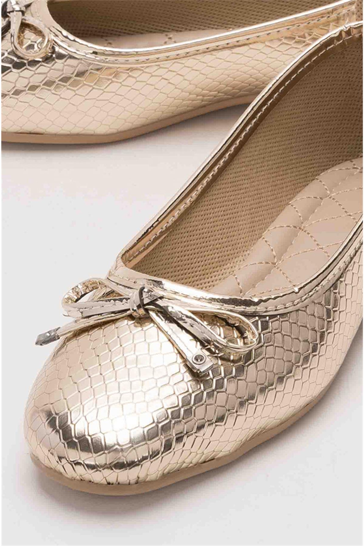 Liger Siyah Liger Fiyonklu Günlük Kadın Babet Ayakkabı