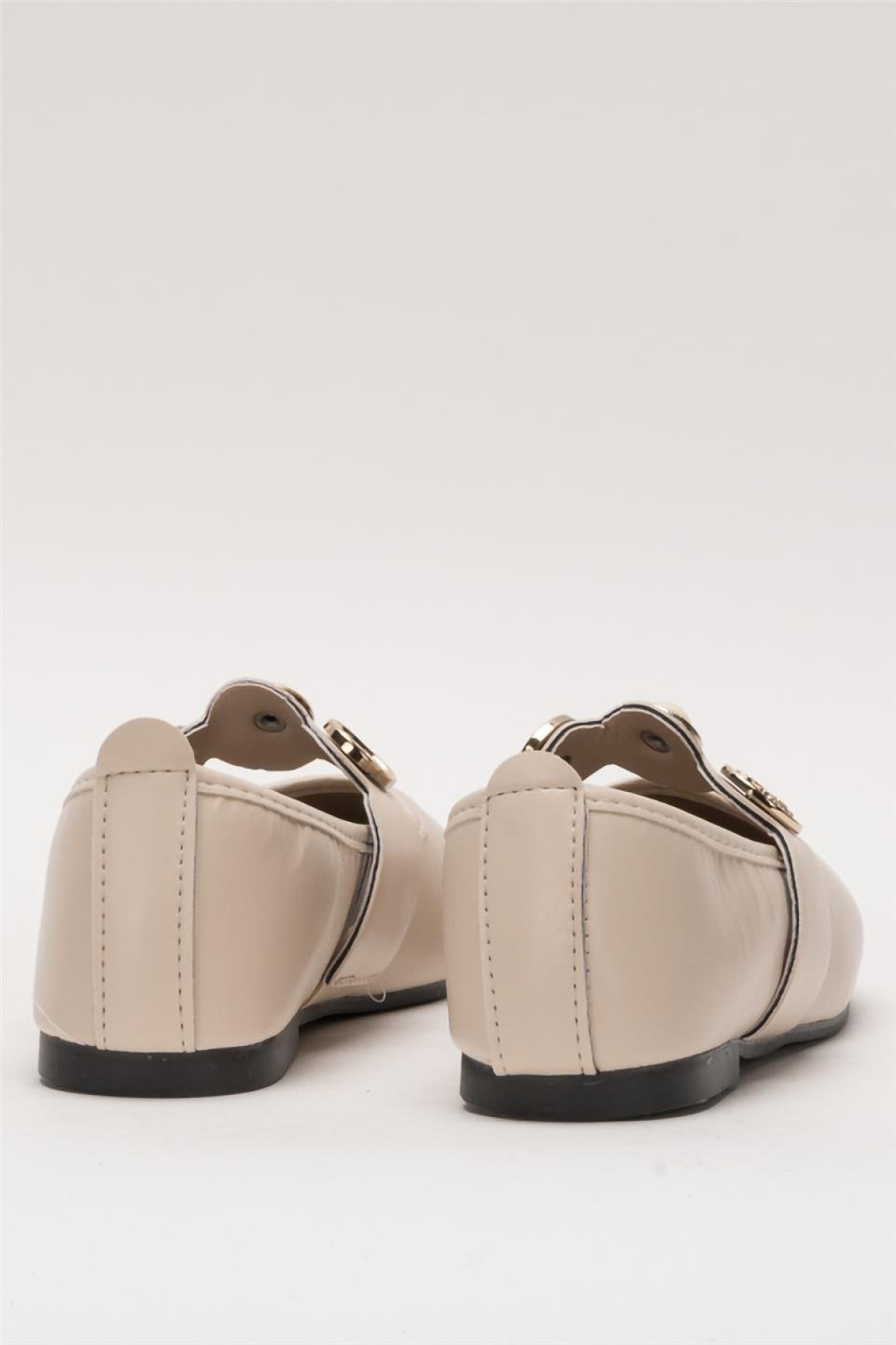 Kadın Oval Burun Aksesuar Bantlı Babet Ayakkabı BEJ - Görsel 5