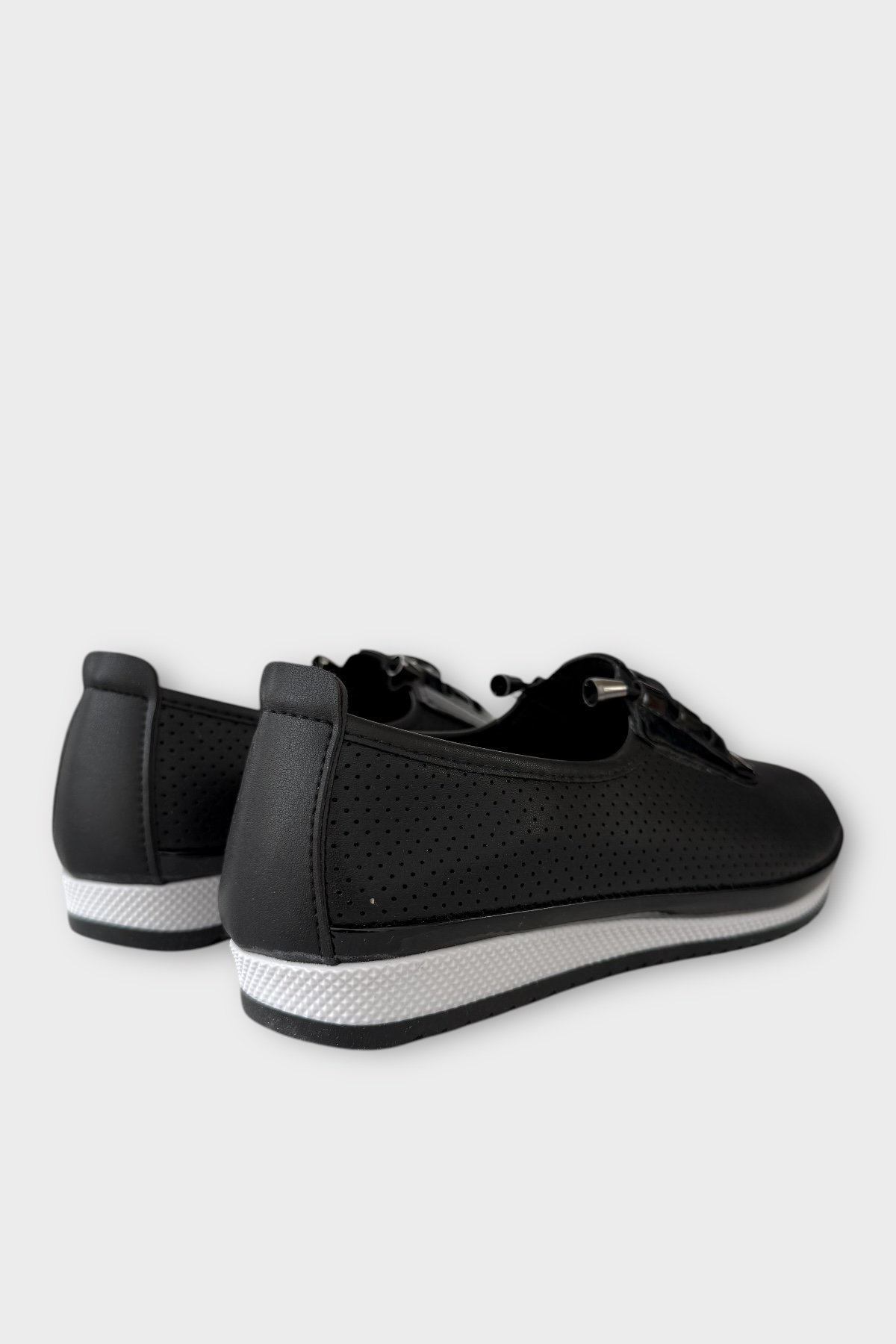 Ortopedik Hava Alan Yumuşak Tabanlı Günlük Anne Babet SİYAH - BEYAZ - Görsel 6