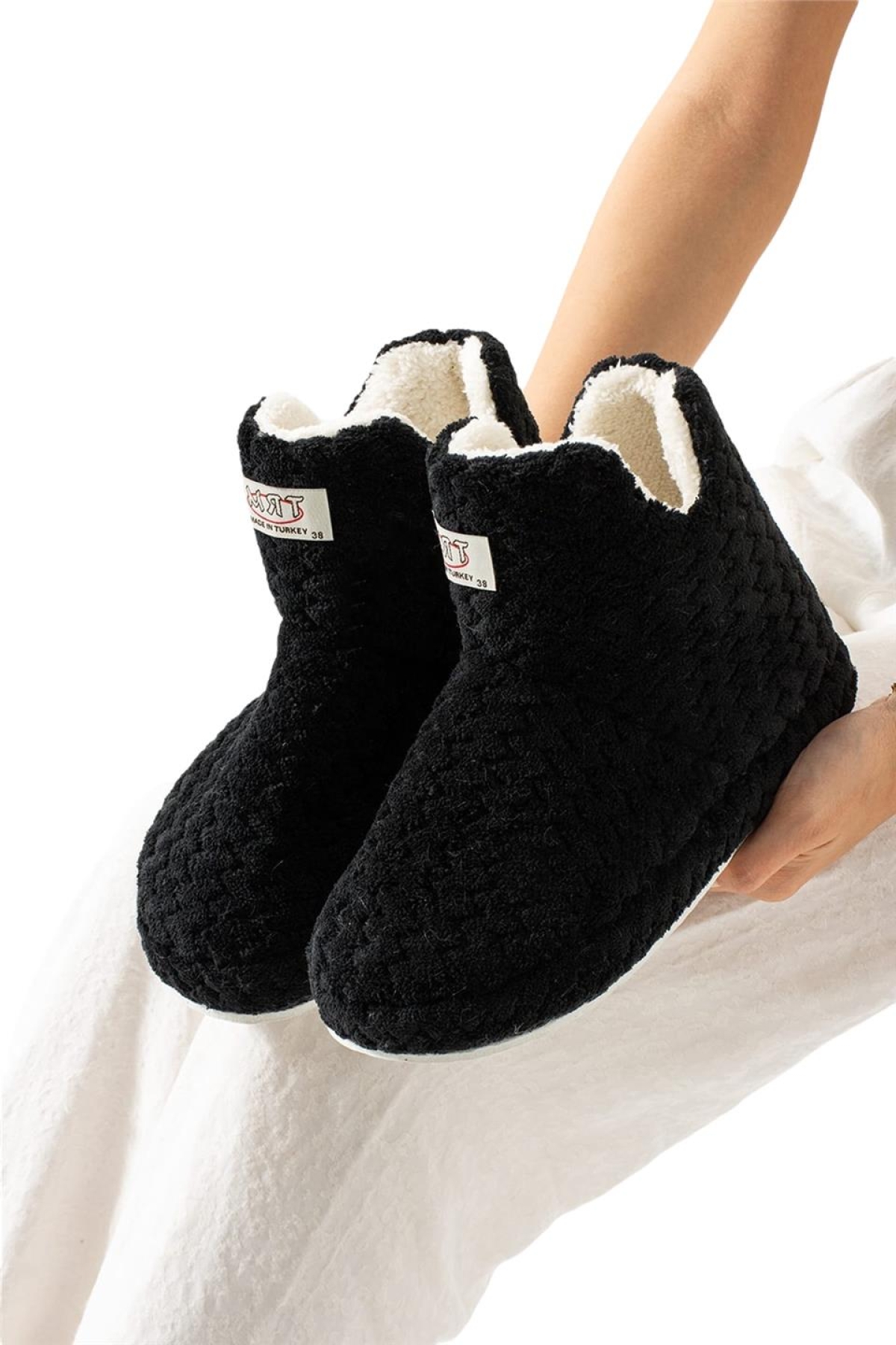 Kadın ZikZak Desen İçi Kürklü Kaymaz Taban Ev Botu Panduf SİYAH - Görsel 3