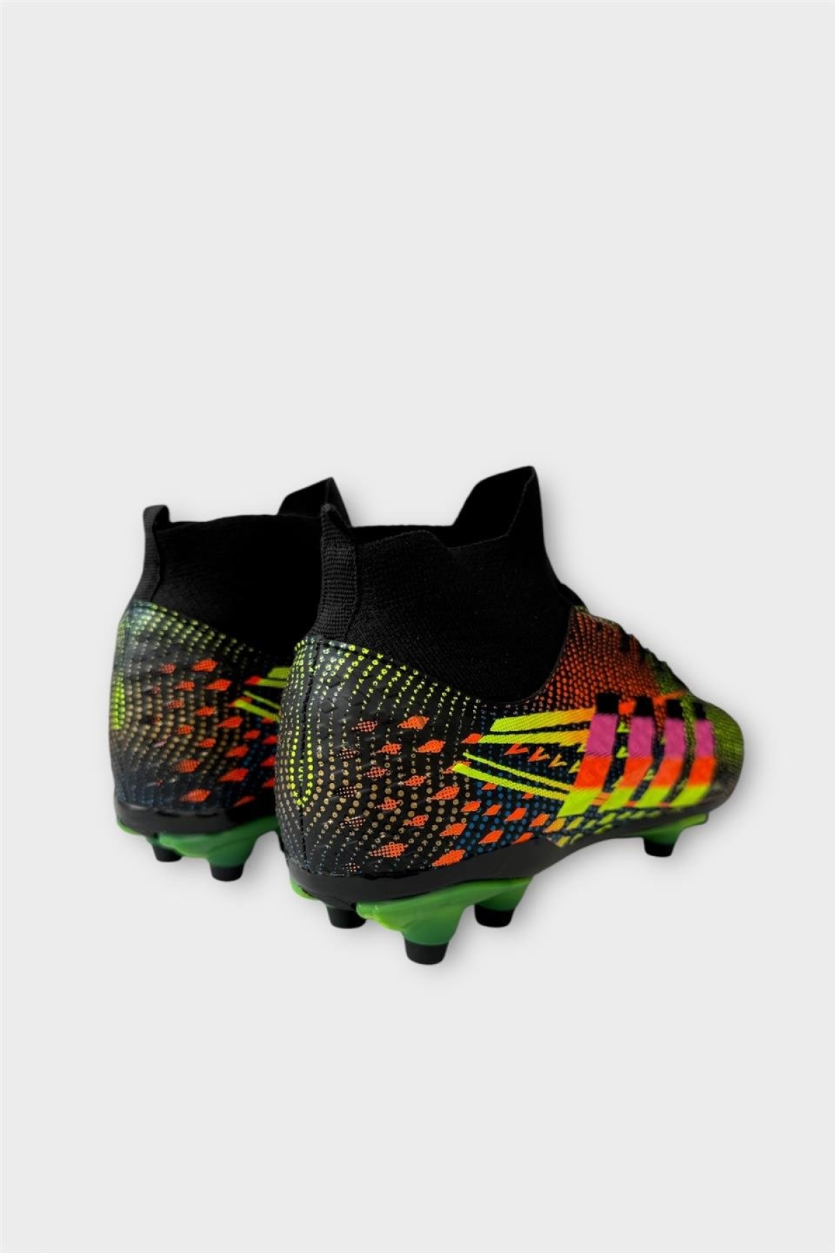 Erkek Boğazlı Renkli Desenli Halı Saha ve Çim Saha Kramponu SİYAH - Görsel 6