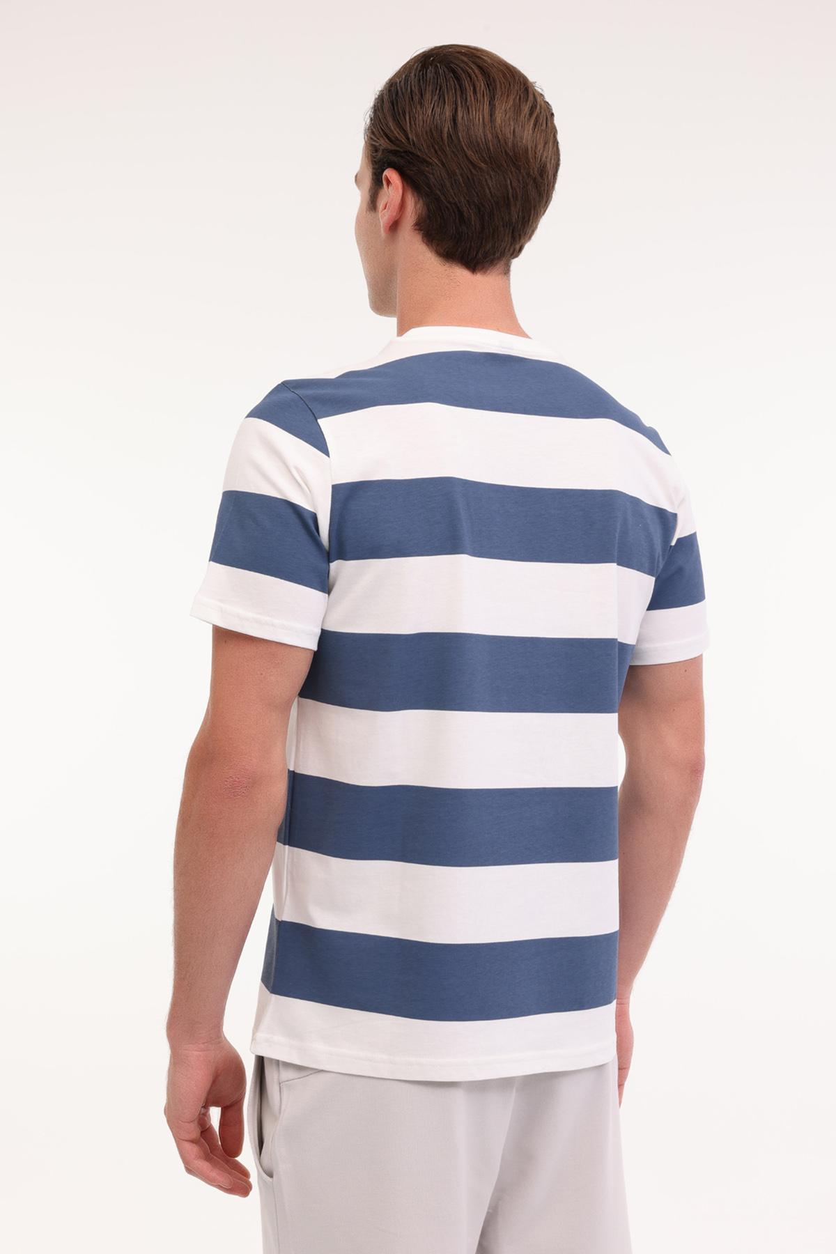https://floimages.mncdn.com/media/catalog/product/25-05/20/101938812_m2.JPG
