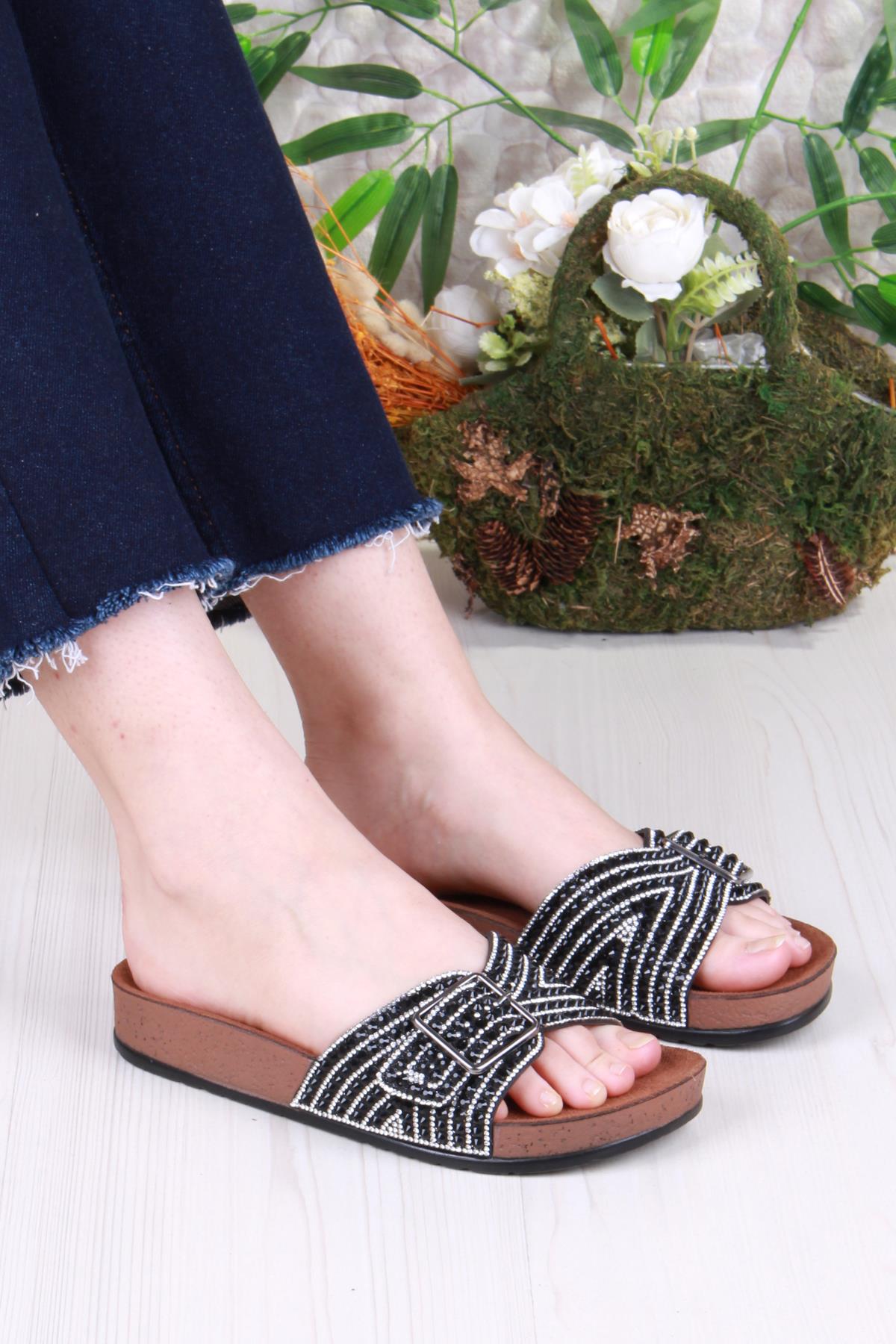 02003 Pienn Anatomik Esnek Rahat Taşlı Boncuklu Tek Tokalı Kadın Terlik - Görsel 2