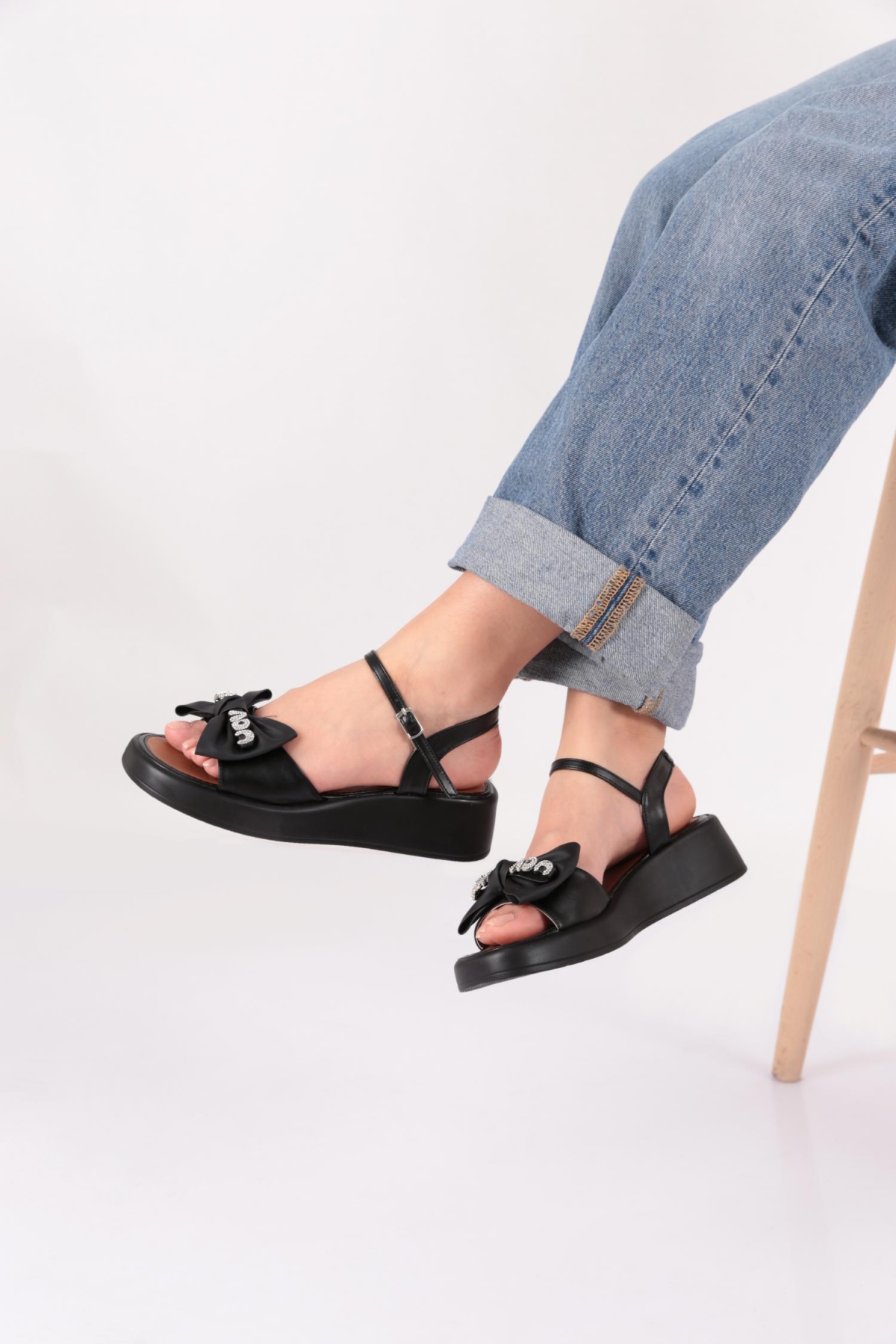 7004 Kadin Fiyonk Detayli Sandalet - Görsel 2