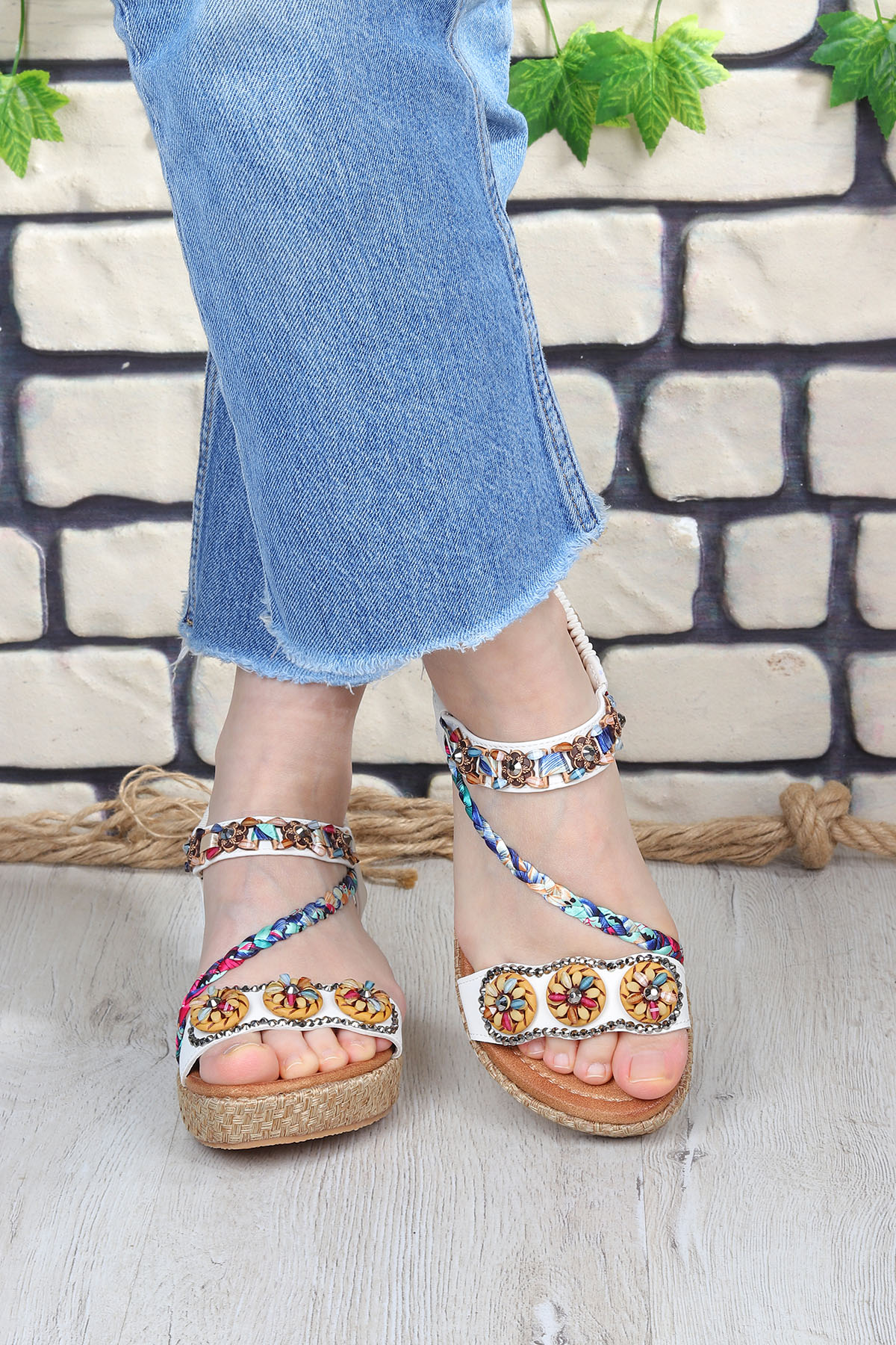 Daisy Rahat Taban Taş Boncuk Detaylı Kadın Sandalet - Görsel 5